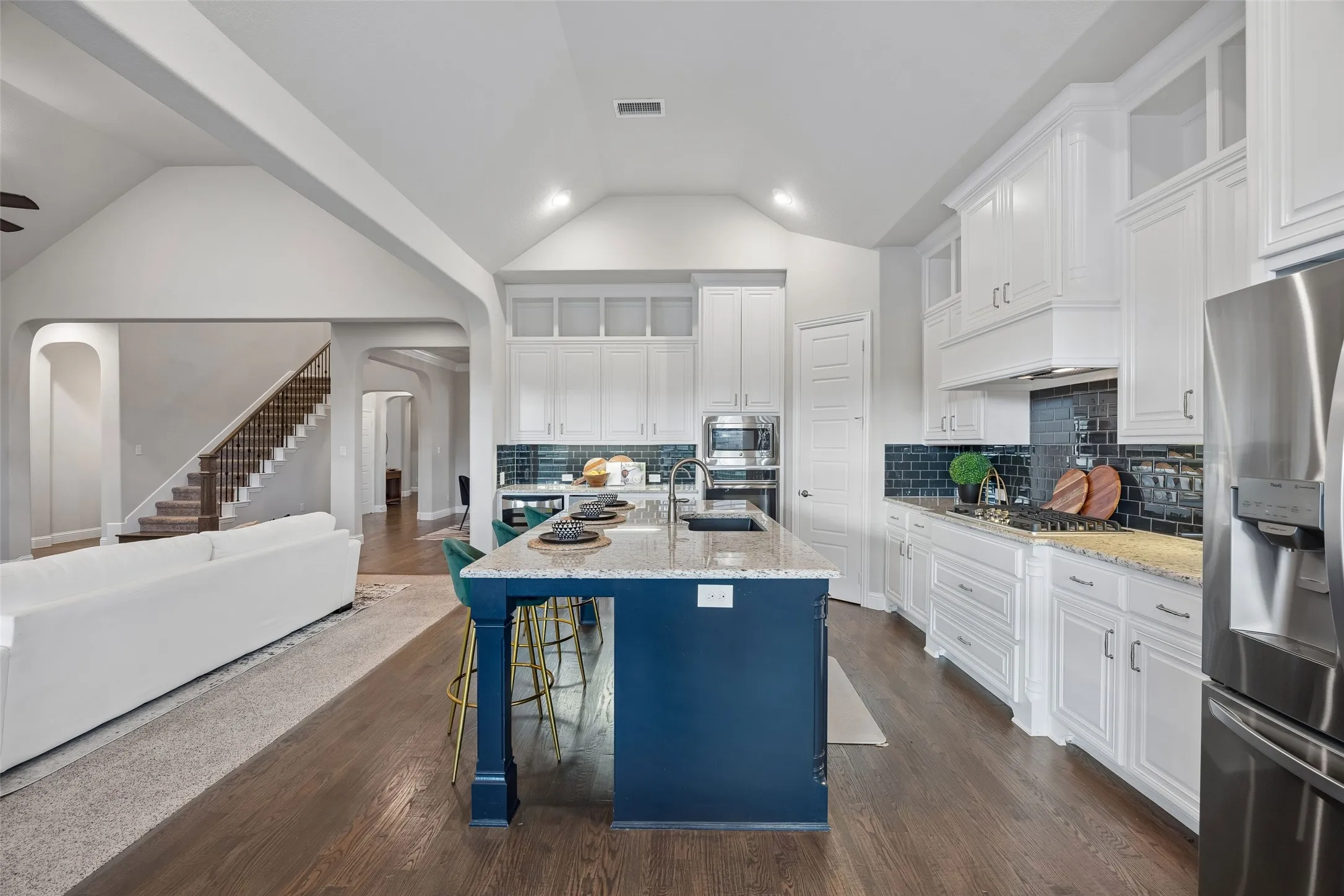 Single Family Residence For Sale in Collin County , 1306 Cypress Creek Way, Celina, Texas 75009, 4 Bedroom, 4 Bathroom, 3 Garage spaces, 3,319 Sqft, built in 2015, mls#21411665, Real Estate Agent in Celina, Homes For Sale in Collin county, Homes For Sale in Celina, Realtor in Celina Texas, Real Estate Brokerage Independent Realty Texas, Luminita Cordes Realtor