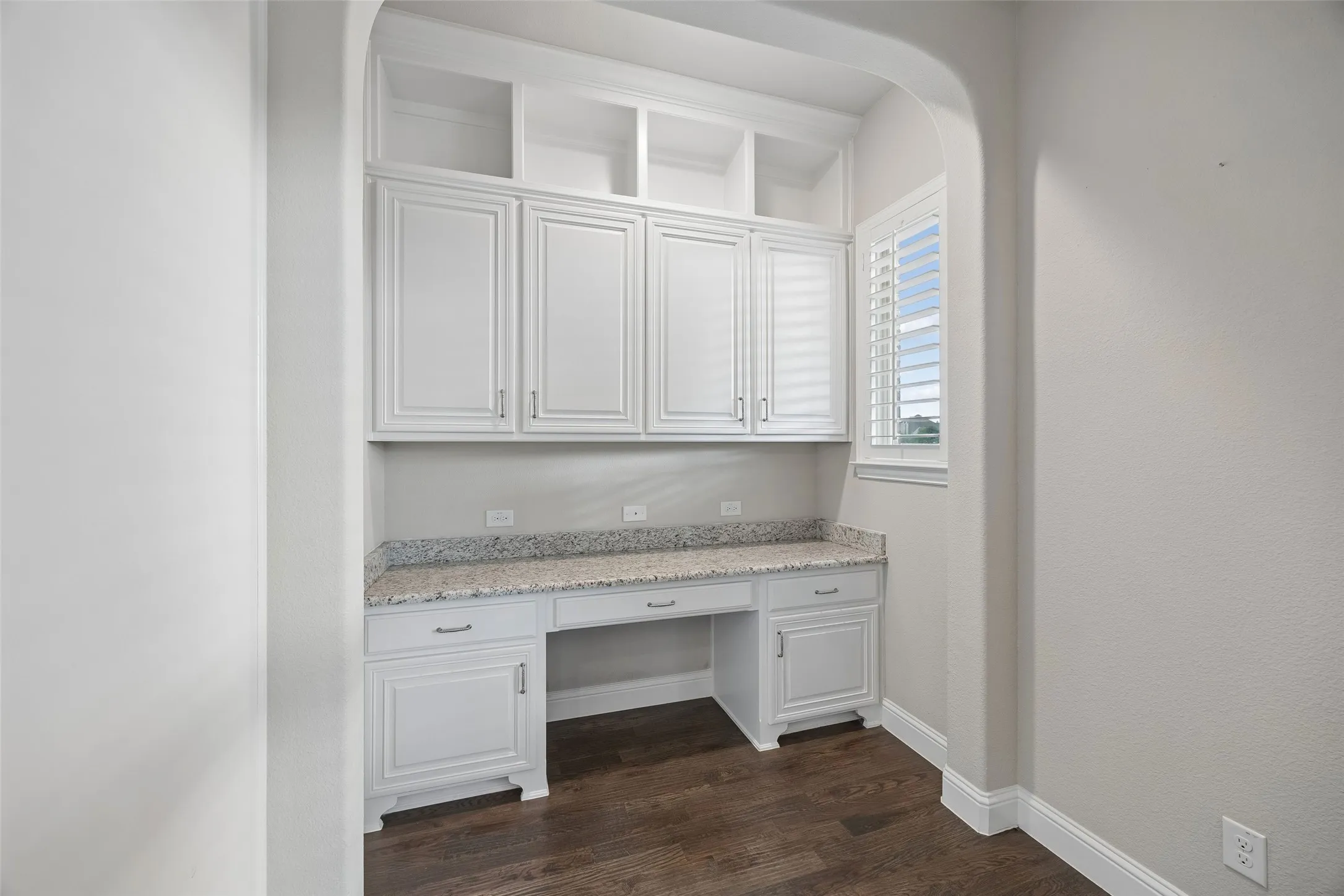 Single Family Residence For Sale in Collin County , 1306 Cypress Creek Way, Celina, Texas 75009, 4 Bedroom, 4 Bathroom, 3 Garage spaces, 3,319 Sqft, built in 2015, mls#21411665, Real Estate Agent in Celina, Homes For Sale in Collin county, Homes For Sale in Celina, Realtor in Celina Texas, Real Estate Brokerage Independent Realty Texas, Luminita Cordes Realtor