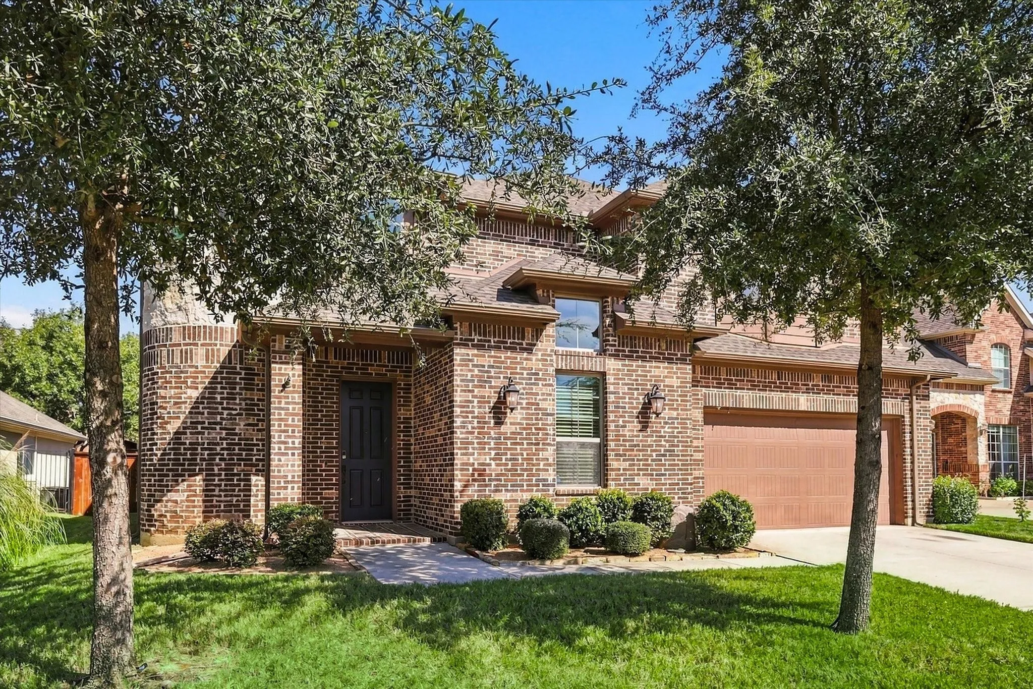 Single Family Residence For Sale in Denton County , 209 Blackberry Way, Denton, Texas 76210, 4 Bedroom, 4 Bathroom, 2 Garage spaces, 2,971 Sqft, built in 2017, mls#21407305, Real Estate Agent in Denton, Homes For Sale in Denton county, Homes For Sale in Denton, Realtor in Denton Texas, Real Estate Brokerage Independent Realty Texas, Luminita Cordes Realtor