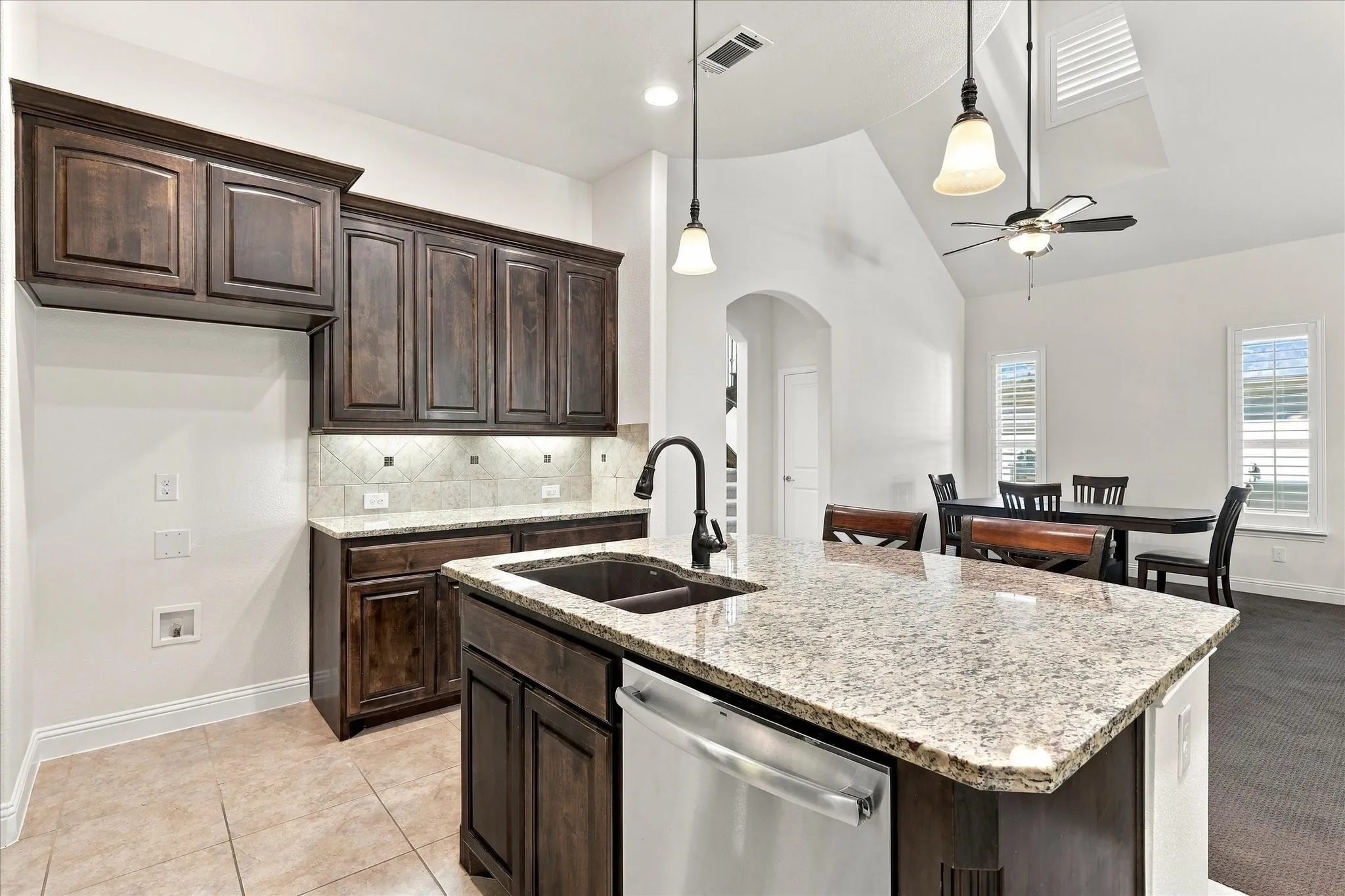 Single Family Residence For Sale in Denton County , 209 Blackberry Way, Denton, Texas 76210, 4 Bedroom, 4 Bathroom, 2 Garage spaces, 2,971 Sqft, built in 2017, mls#21407305, Real Estate Agent in Denton, Homes For Sale in Denton county, Homes For Sale in Denton, Realtor in Denton Texas, Real Estate Brokerage Independent Realty Texas, Luminita Cordes Realtor