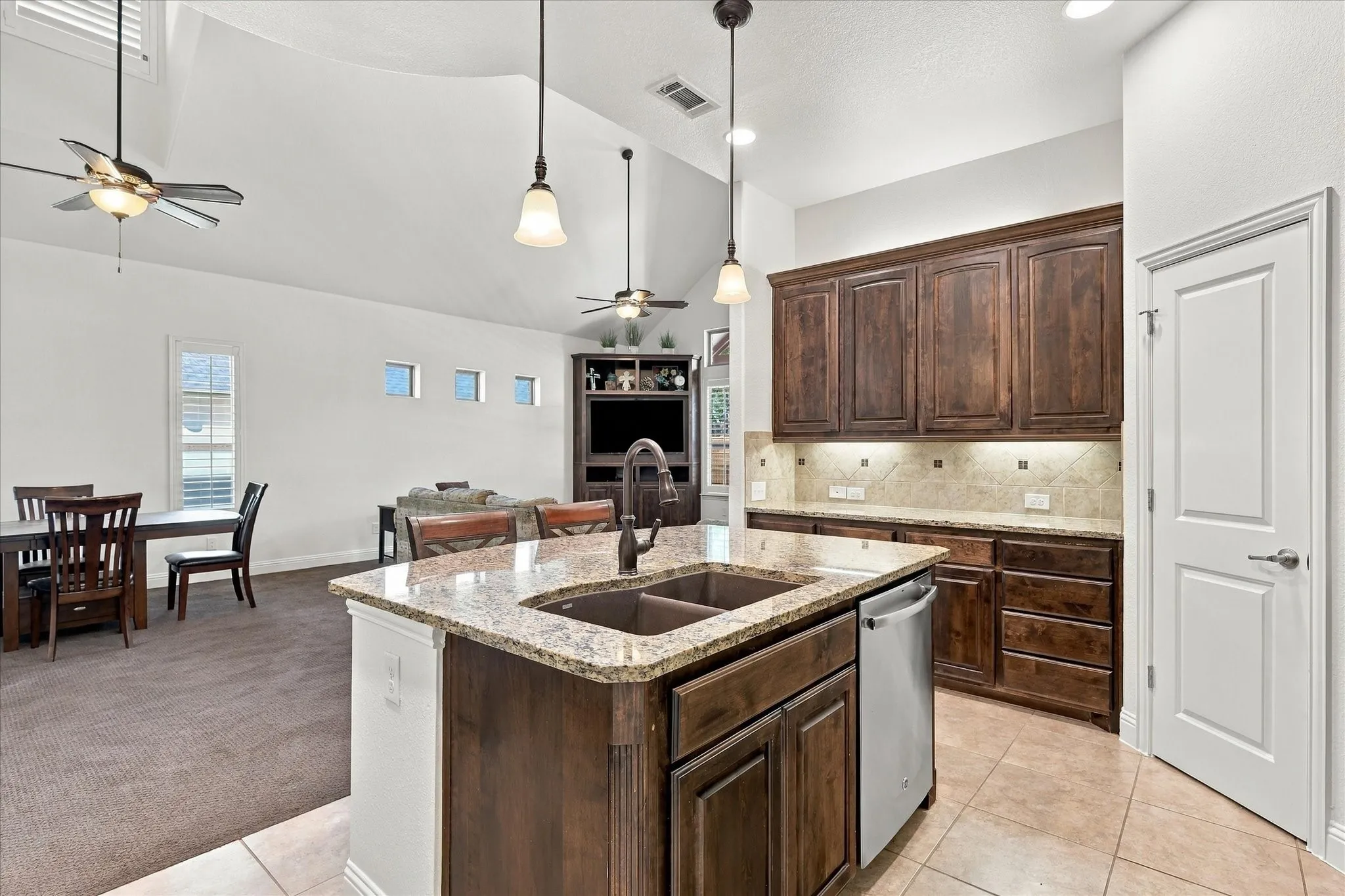 Single Family Residence For Sale in Denton County , 209 Blackberry Way, Denton, Texas 76210, 4 Bedroom, 4 Bathroom, 2 Garage spaces, 2,971 Sqft, built in 2017, mls#21407305, Real Estate Agent in Denton, Homes For Sale in Denton county, Homes For Sale in Denton, Realtor in Denton Texas, Real Estate Brokerage Independent Realty Texas, Luminita Cordes Realtor