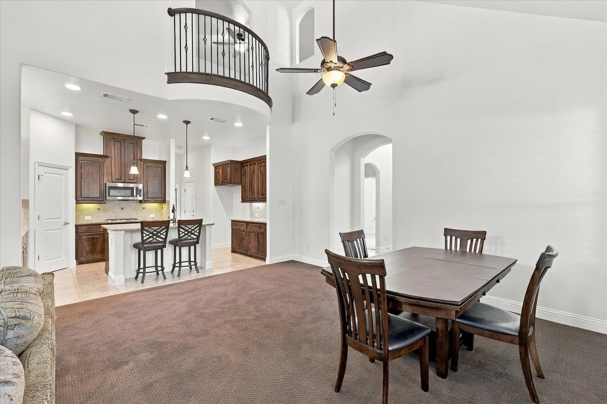Single Family Residence For Sale in Denton County , 209 Blackberry Way, Denton, Texas 76210, 4 Bedroom, 4 Bathroom, 2 Garage spaces, 2,971 Sqft, built in 2017, mls#21407305, Real Estate Agent in Denton, Homes For Sale in Denton county, Homes For Sale in Denton, Realtor in Denton Texas, Real Estate Brokerage Independent Realty Texas, Luminita Cordes Realtor