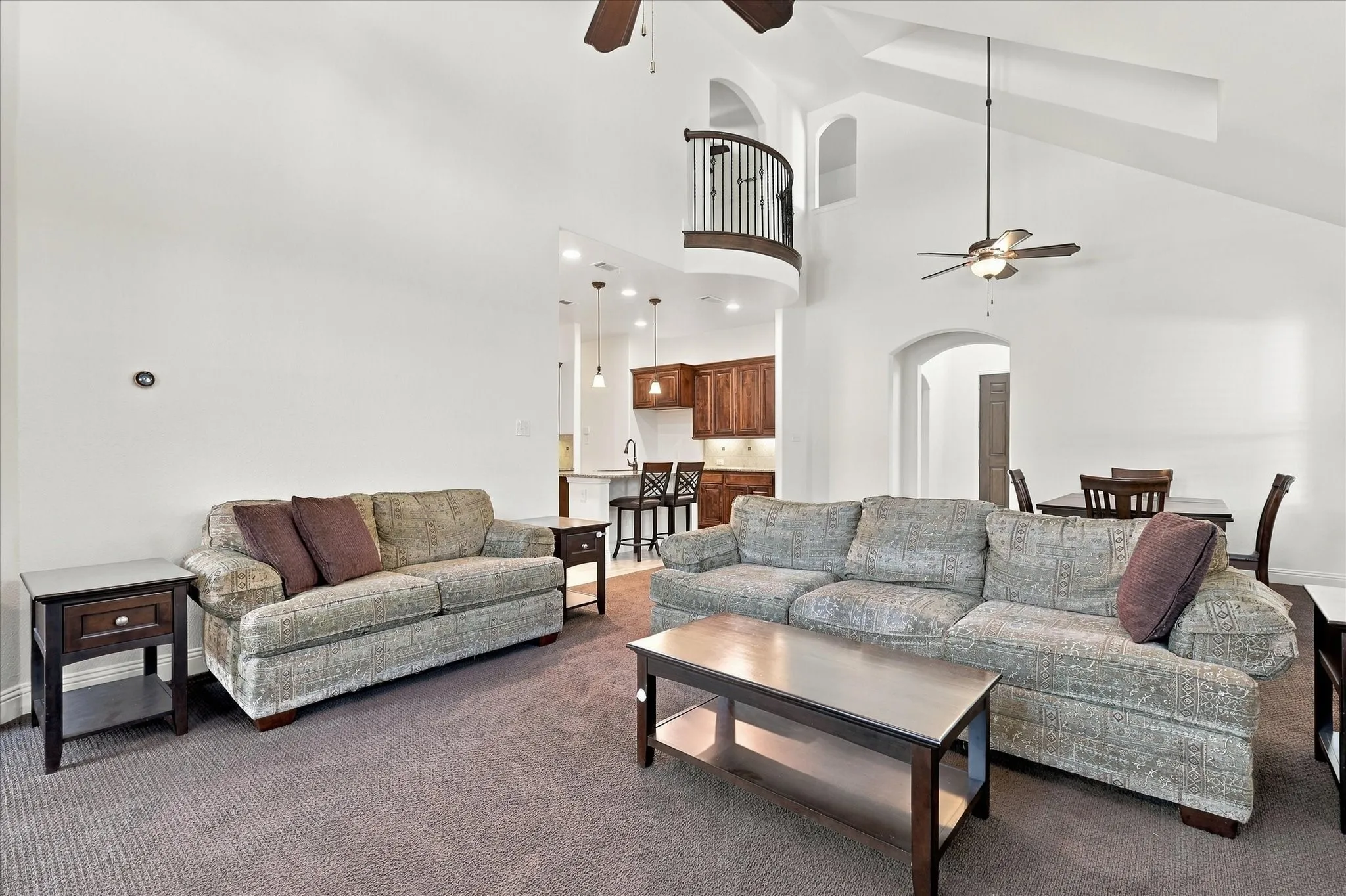 Single Family Residence For Sale in Denton County , 209 Blackberry Way, Denton, Texas 76210, 4 Bedroom, 4 Bathroom, 2 Garage spaces, 2,971 Sqft, built in 2017, mls#21407305, Real Estate Agent in Denton, Homes For Sale in Denton county, Homes For Sale in Denton, Realtor in Denton Texas, Real Estate Brokerage Independent Realty Texas, Luminita Cordes Realtor