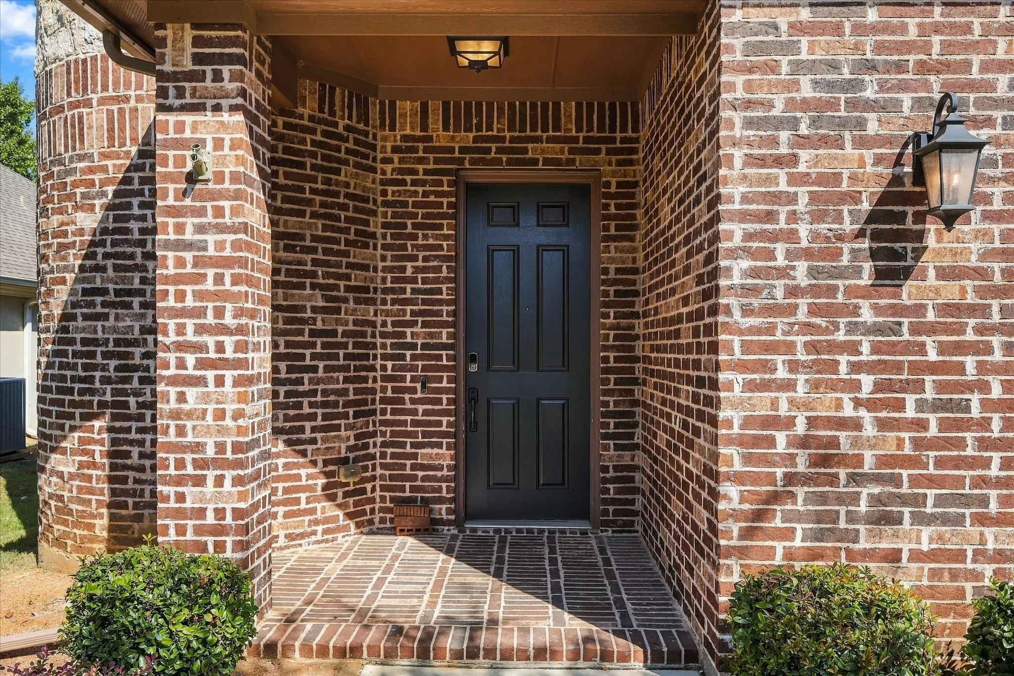Single Family Residence For Sale in Denton County , 209 Blackberry Way, Denton, Texas 76210, 4 Bedroom, 4 Bathroom, 2 Garage spaces, 2,971 Sqft, built in 2017, mls#21407305, Real Estate Agent in Denton, Homes For Sale in Denton county, Homes For Sale in Denton, Realtor in Denton Texas, Real Estate Brokerage Independent Realty Texas, Luminita Cordes Realtor