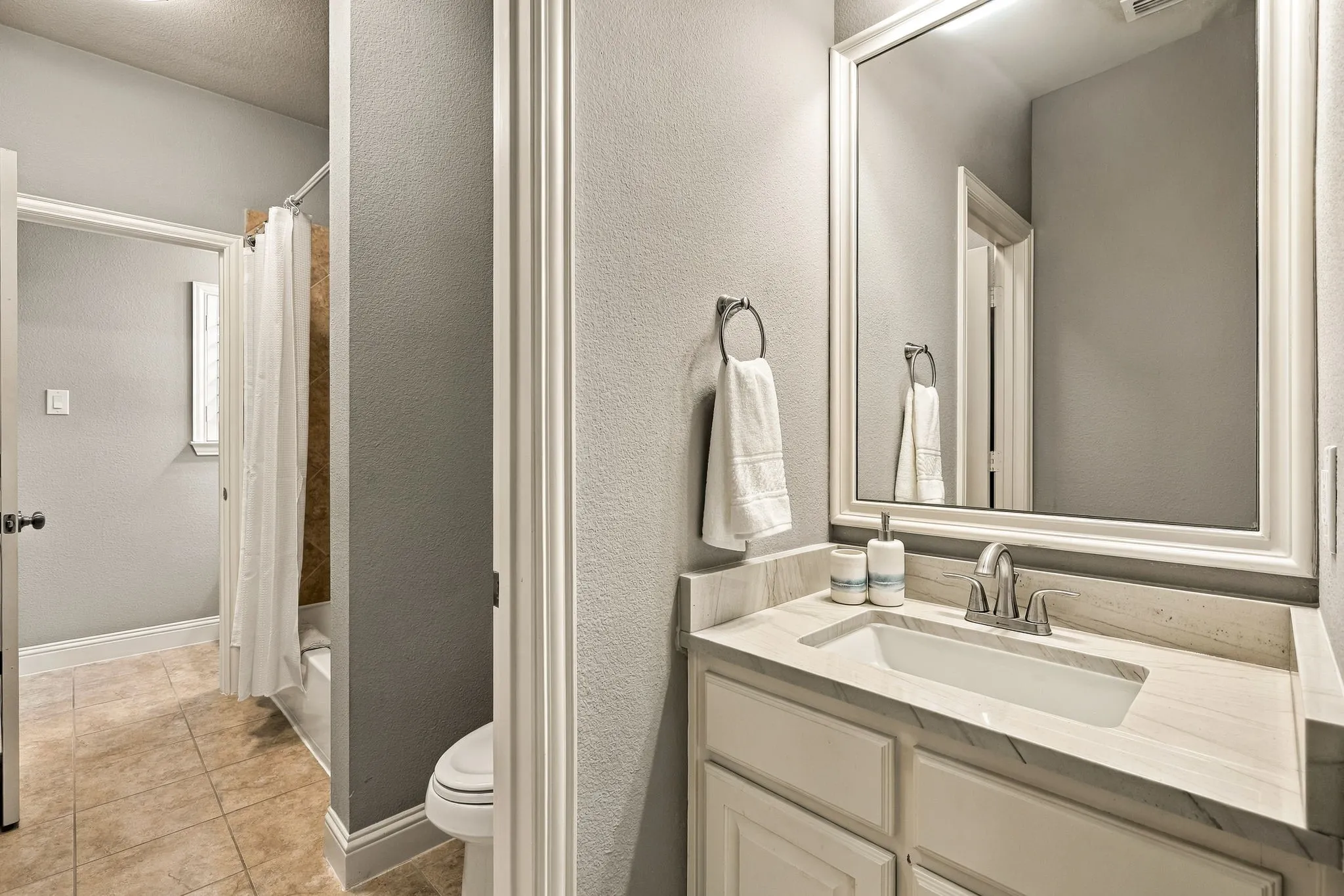 Single Family Residence For Rent in Denton County , 4035 Ferndale Lane, Frisco, Texas 75034, 4 Bedroom, 5 Bathroom, 3 Garage spaces, 4,573 Sqft, built in 2013, mls#21412419, Real Estate Agent in Frisco, Homes For Rent in Denton county, Homes For Rent in Frisco, Realtor in Frisco Texas, Real Estate Brokerage Independent Realty Texas, Luminita Cordes Realtor