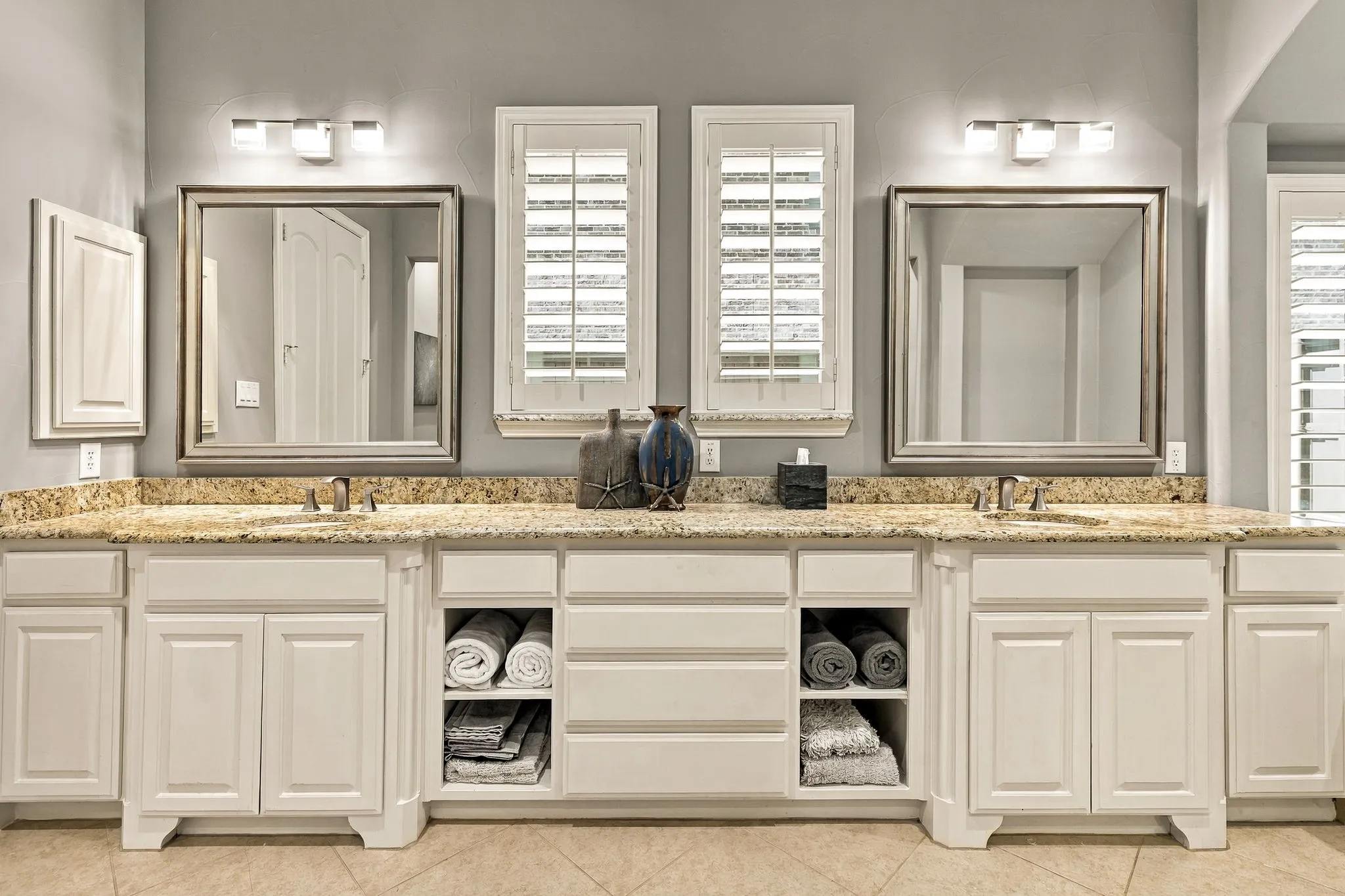 Single Family Residence For Rent in Denton County , 4035 Ferndale Lane, Frisco, Texas 75034, 4 Bedroom, 5 Bathroom, 3 Garage spaces, 4,573 Sqft, built in 2013, mls#21412419, Real Estate Agent in Frisco, Homes For Rent in Denton county, Homes For Rent in Frisco, Realtor in Frisco Texas, Real Estate Brokerage Independent Realty Texas, Luminita Cordes Realtor