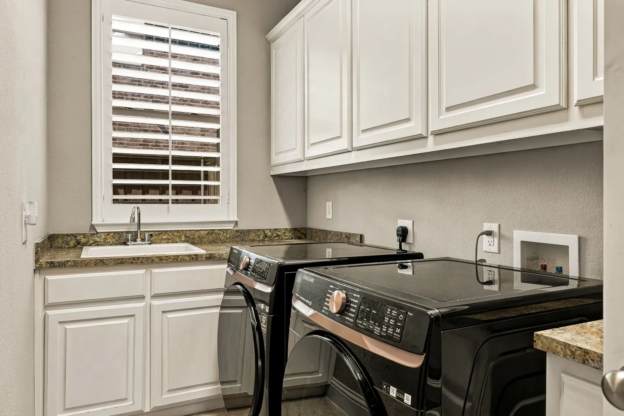 Single Family Residence For Rent in Denton County , 4035 Ferndale Lane, Frisco, Texas 75034, 4 Bedroom, 5 Bathroom, 3 Garage spaces, 4,573 Sqft, built in 2013, mls#21412419, Real Estate Agent in Frisco, Homes For Rent in Denton county, Homes For Rent in Frisco, Realtor in Frisco Texas, Real Estate Brokerage Independent Realty Texas, Luminita Cordes Realtor
