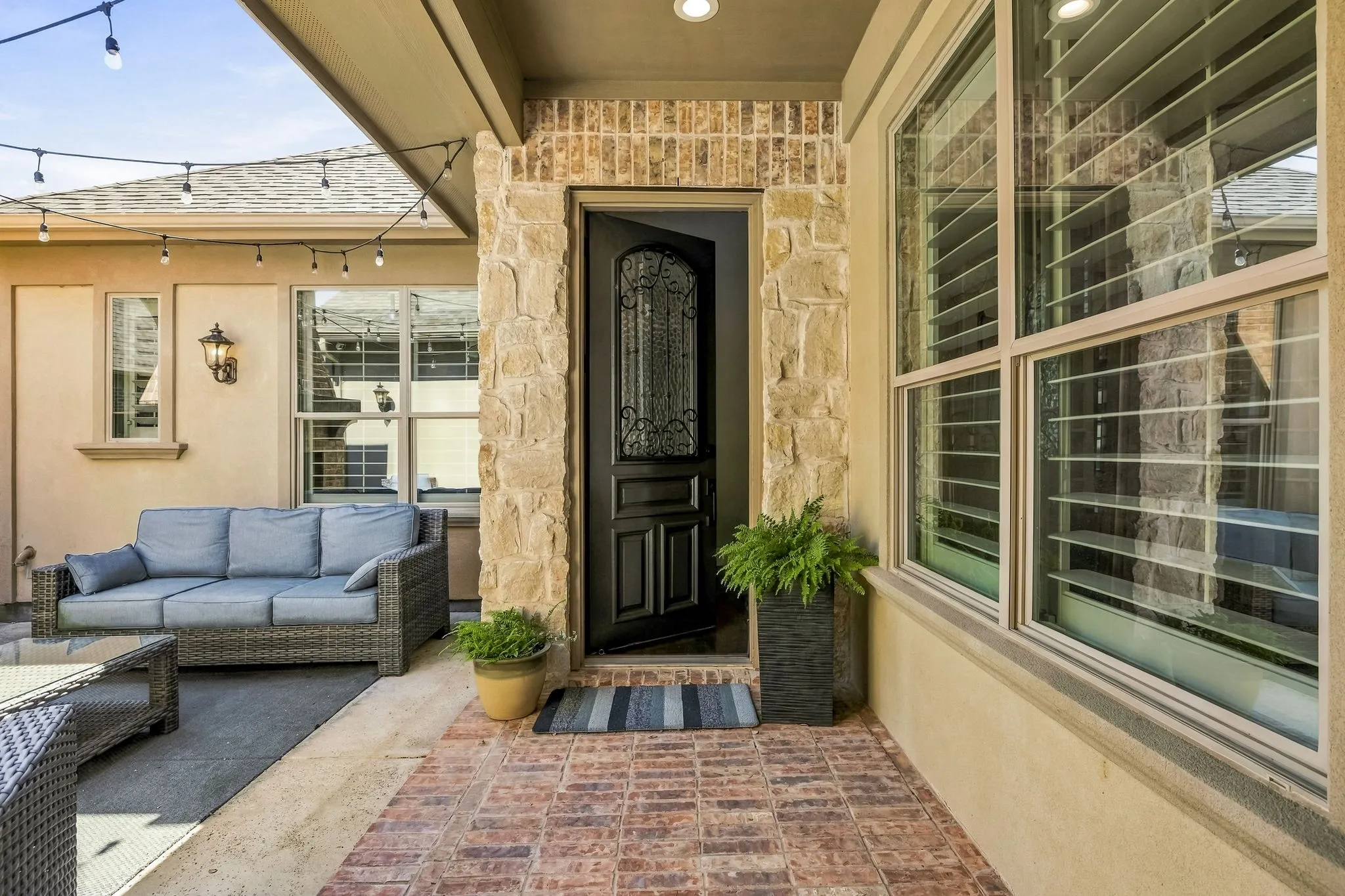 Single Family Residence For Rent in Denton County , 4035 Ferndale Lane, Frisco, Texas 75034, 4 Bedroom, 5 Bathroom, 3 Garage spaces, 4,573 Sqft, built in 2013, mls#21412419, Real Estate Agent in Frisco, Homes For Rent in Denton county, Homes For Rent in Frisco, Realtor in Frisco Texas, Real Estate Brokerage Independent Realty Texas, Luminita Cordes Realtor