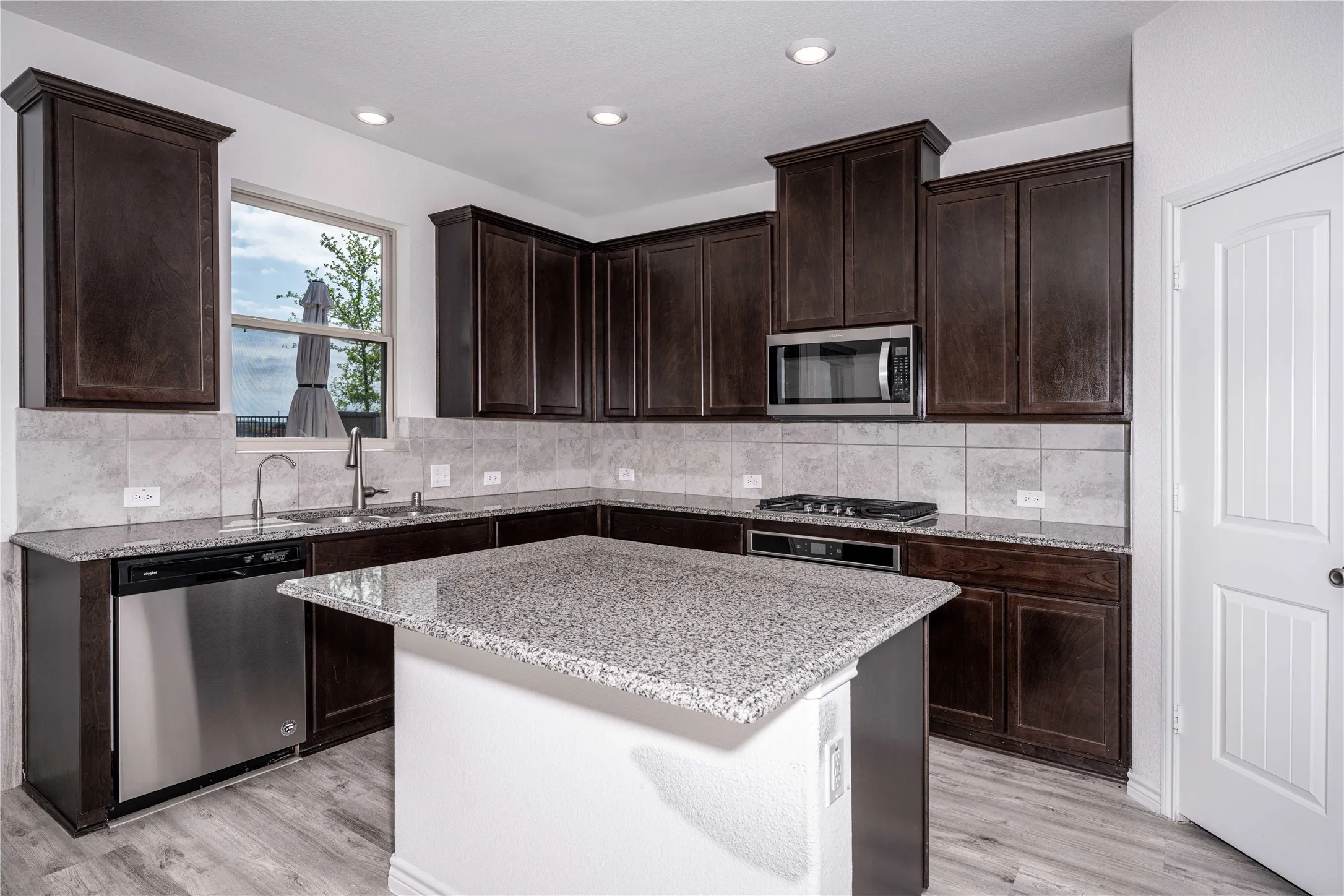 Spacious Kitchen with Stainless Steel Appliances, Granite Counter Top, Island & Walk-in Pantry