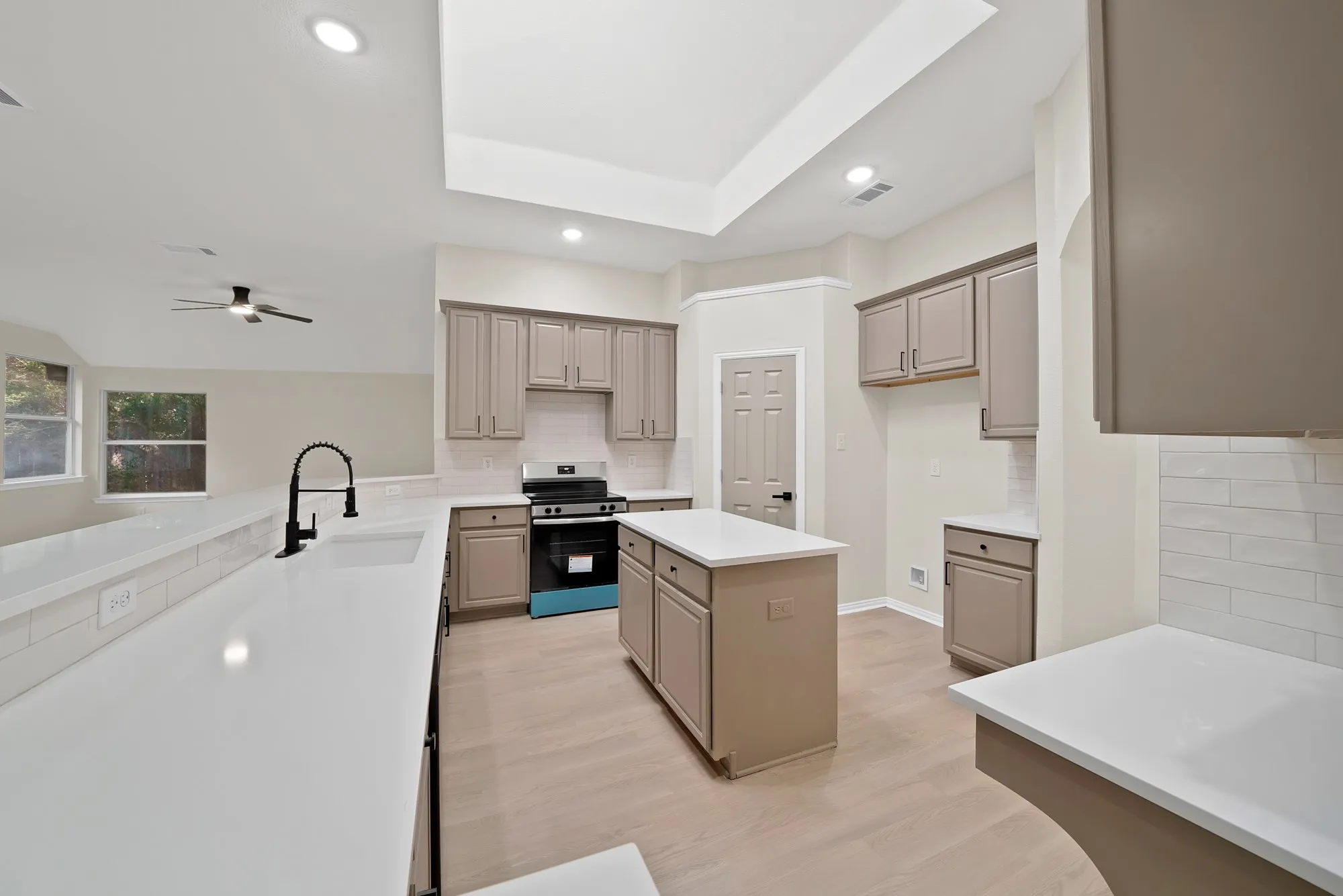 Single Family Residence For Sale in Tarrant County , 5776 Falcon Ridge Court, Haltom City, Texas 76137, 4 Bedroom, 2 Bathroom, 2 Garage spaces, 2,202 Sqft, built in 1997, mls#21410433, Real Estate Agent in Haltom City, Homes For Sale in Tarrant county, Homes For Sale in Haltom City, Realtor in Haltom City Texas, Real Estate Brokerage Independent Realty Texas, Luminita Cordes Realtor