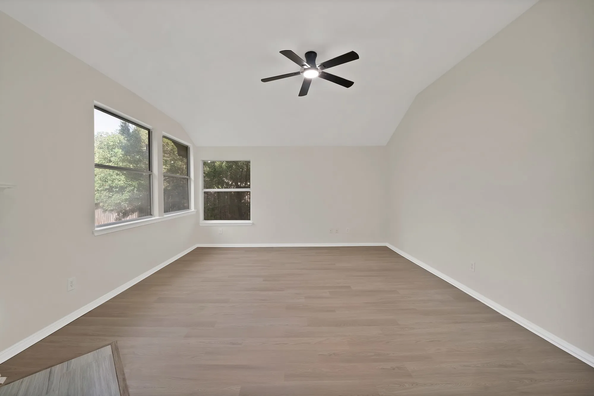Single Family Residence For Sale in Tarrant County , 5776 Falcon Ridge Court, Haltom City, Texas 76137, 4 Bedroom, 2 Bathroom, 2 Garage spaces, 2,202 Sqft, built in 1997, mls#21410433, Real Estate Agent in Haltom City, Homes For Sale in Tarrant county, Homes For Sale in Haltom City, Realtor in Haltom City Texas, Real Estate Brokerage Independent Realty Texas, Luminita Cordes Realtor