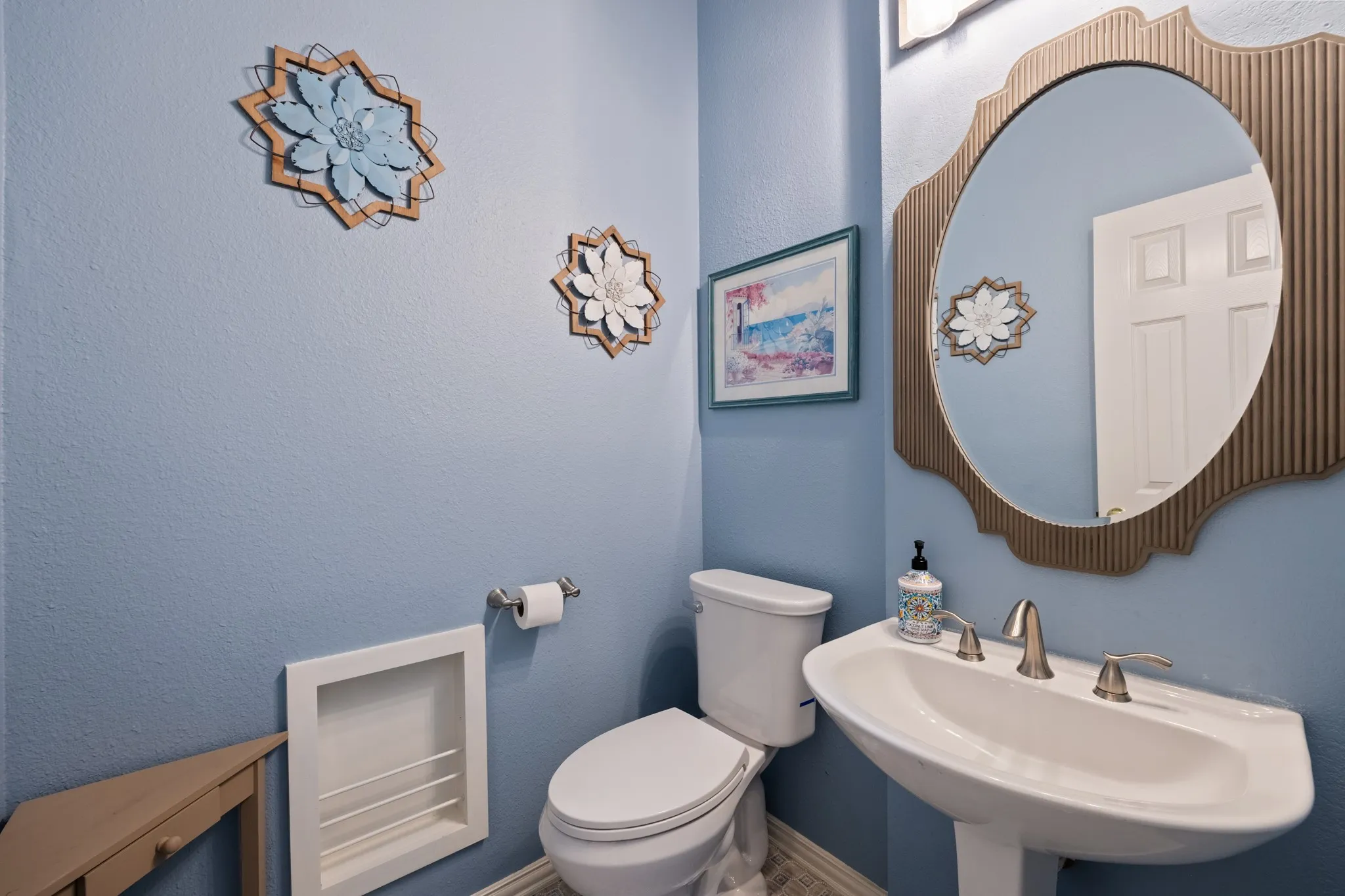 Single Family Residence For Sale in Dallas County , 701 Nottingham Drive, Coppell, Texas 75019, 5 Bedroom, 4 Bathroom, 2 Garage spaces, 3,074 Sqft, built in 1992, mls#21412835, Real Estate Agent in Coppell, Homes For Sale in Dallas county, Homes For Sale in Coppell, Realtor in Coppell Texas, Real Estate Brokerage Independent Realty Texas, Luminita Cordes Realtor