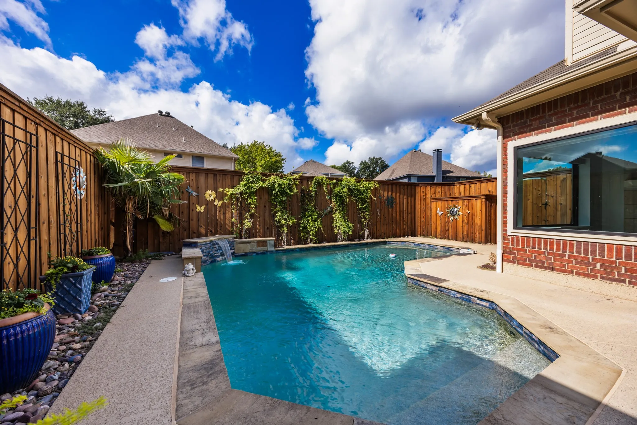 Single Family Residence For Sale in Dallas County , 701 Nottingham Drive, Coppell, Texas 75019, 5 Bedroom, 4 Bathroom, 2 Garage spaces, 3,074 Sqft, built in 1992, mls#21412835, Real Estate Agent in Coppell, Homes For Sale in Dallas county, Homes For Sale in Coppell, Realtor in Coppell Texas, Real Estate Brokerage Independent Realty Texas, Luminita Cordes Realtor