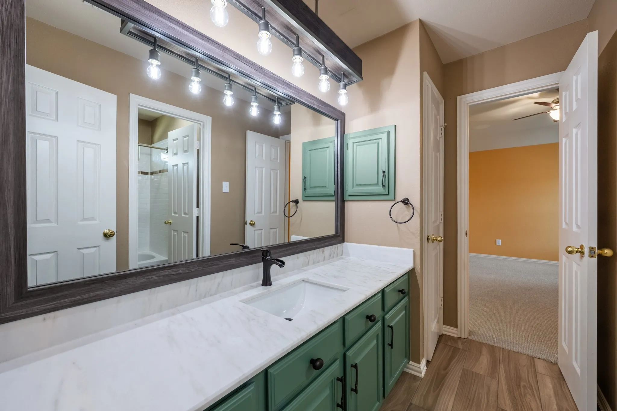 Single Family Residence For Sale in Dallas County , 701 Nottingham Drive, Coppell, Texas 75019, 5 Bedroom, 4 Bathroom, 2 Garage spaces, 3,074 Sqft, built in 1992, mls#21412835, Real Estate Agent in Coppell, Homes For Sale in Dallas county, Homes For Sale in Coppell, Realtor in Coppell Texas, Real Estate Brokerage Independent Realty Texas, Luminita Cordes Realtor