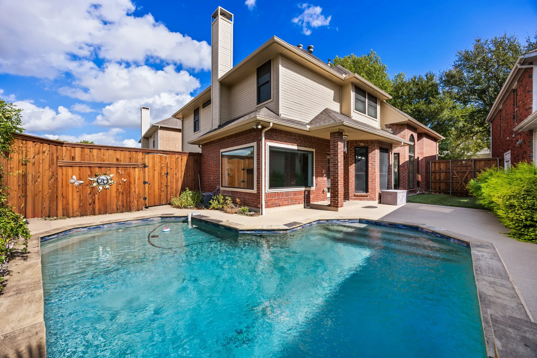 Single Family Residence For Sale in Dallas County , 701 Nottingham Drive, Coppell, Texas 75019, 5 Bedroom, 4 Bathroom, 2 Garage spaces, 3,074 Sqft, built in 1992, mls#21412835, Real Estate Agent in Coppell, Homes For Sale in Dallas county, Homes For Sale in Coppell, Realtor in Coppell Texas, Real Estate Brokerage Independent Realty Texas, Luminita Cordes Realtor