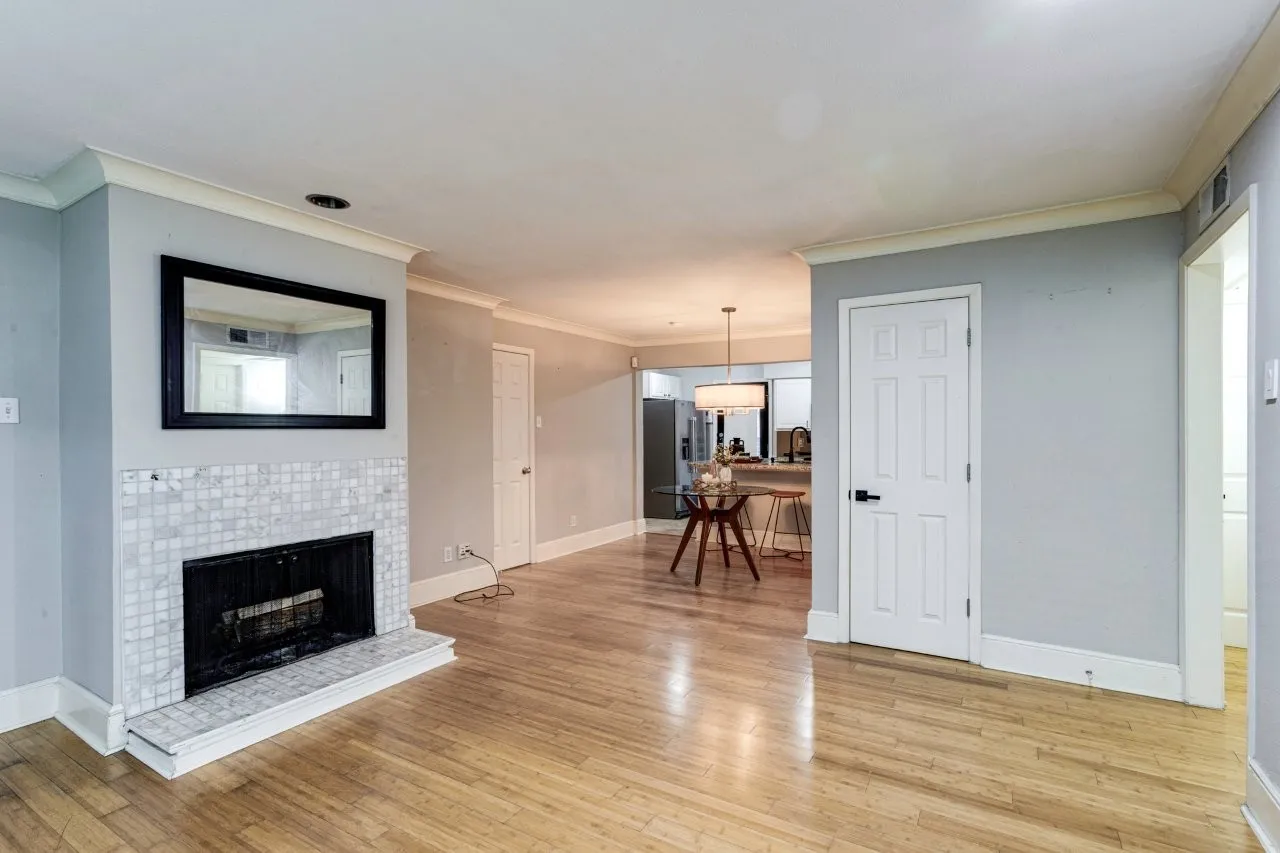 Condominium For Sale in Dallas County , 10119 Regal Park Lane 104, Dallas, Texas 75230, 2 Bedroom, 2 Bathroom, Garage spaces, 949 Sqft, built in 1964, mls#21412447, Real Estate Agent in Dallas, Homes For Sale in Dallas county, Homes For Sale in Dallas, Realtor in Dallas Texas, Real Estate Brokerage Independent Realty Texas, Luminita Cordes Realtor