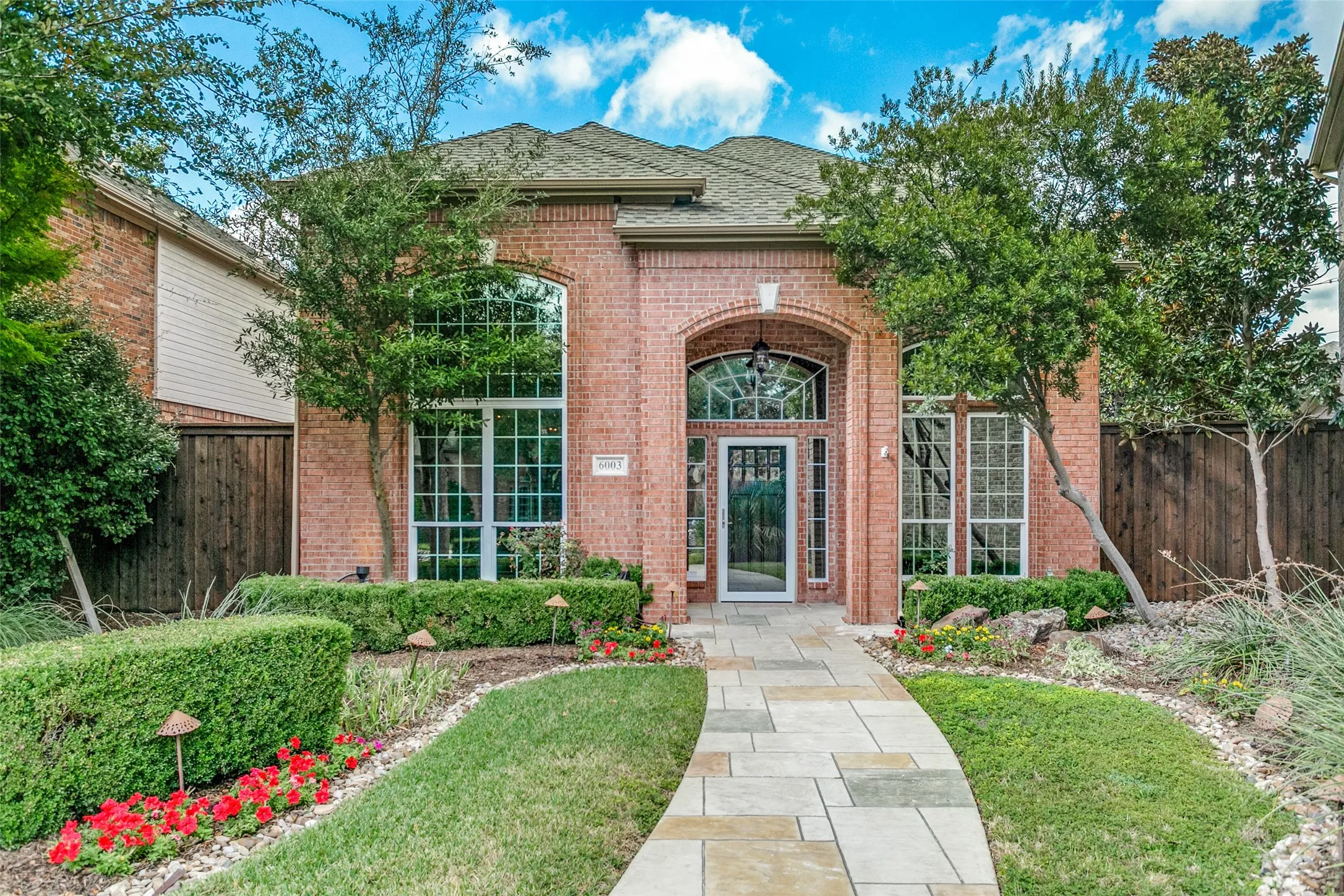Single Family Residence For Sale in Collin County , 6003 Weymouth Drive, Dallas, Texas 75252, 3 Bedroom, 3 Bathroom, 2 Garage spaces, 3,011 Sqft, built in 1995, mls#21411129, Real Estate Agent in Dallas, Homes For Sale in Collin county, Homes For Sale in Dallas, Realtor in Dallas Texas, Real Estate Brokerage Independent Realty Texas, Luminita Cordes Realtor