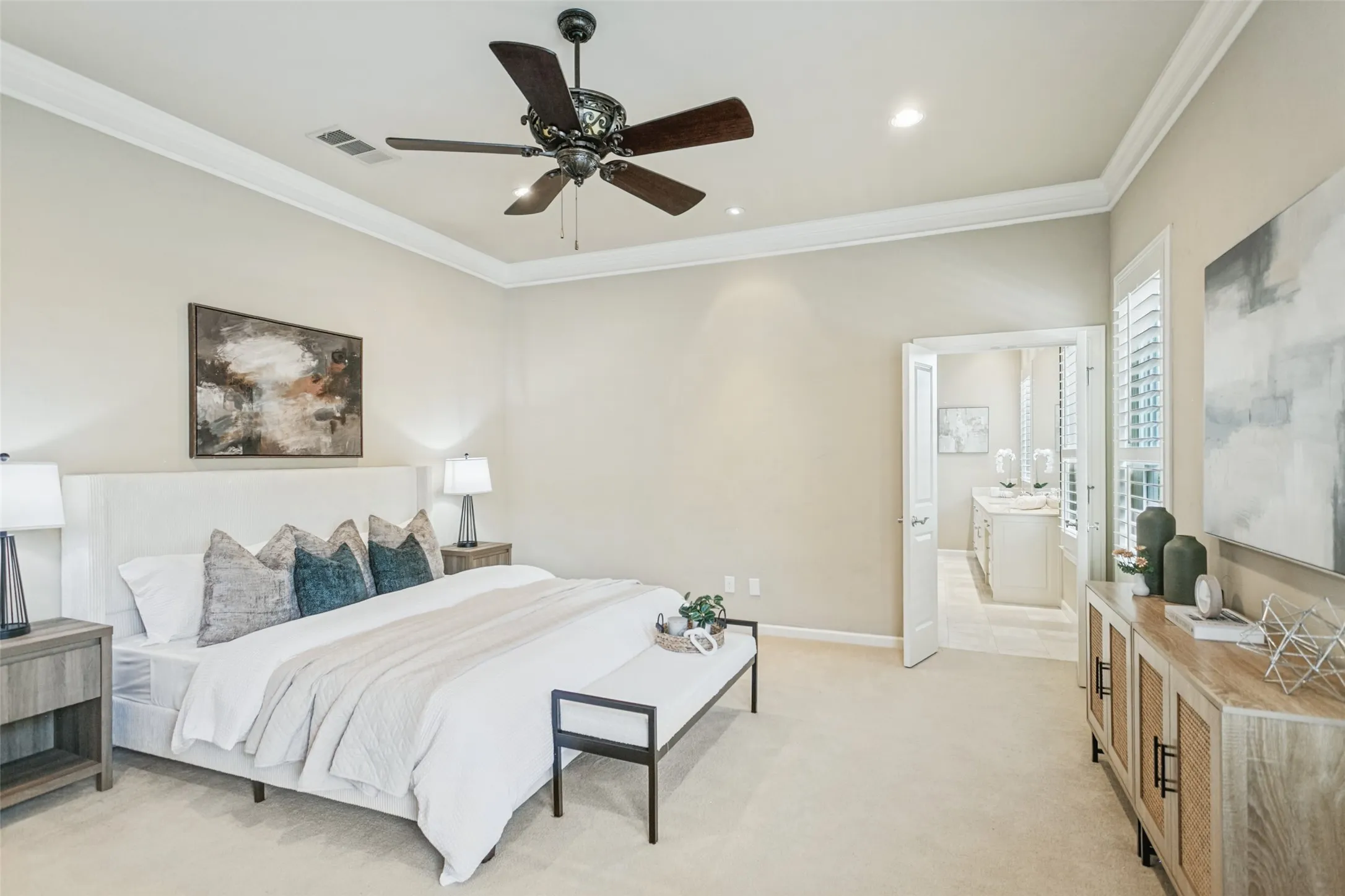 Single Family Residence For Sale in Collin County , 6003 Weymouth Drive, Dallas, Texas 75252, 3 Bedroom, 3 Bathroom, 2 Garage spaces, 3,011 Sqft, built in 1995, mls#21411129, Real Estate Agent in Dallas, Homes For Sale in Collin county, Homes For Sale in Dallas, Realtor in Dallas Texas, Real Estate Brokerage Independent Realty Texas, Luminita Cordes Realtor