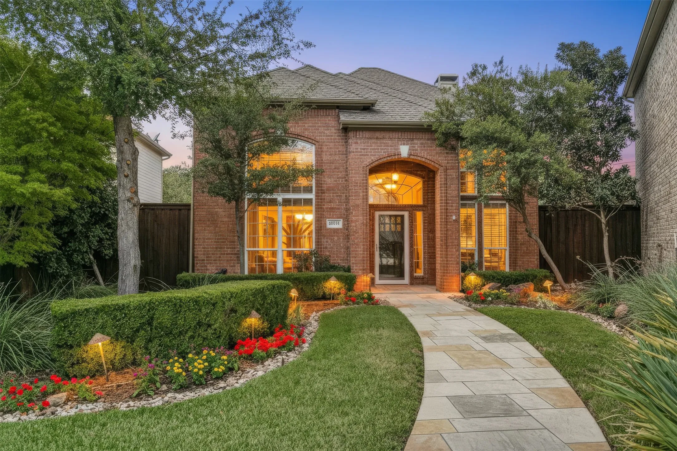 Single Family Residence For Sale in Collin County , 6003 Weymouth Drive, Dallas, Texas 75252, 3 Bedroom, 3 Bathroom, 2 Garage spaces, 3,011 Sqft, built in 1995, mls#21411129, Real Estate Agent in Dallas, Homes For Sale in Collin county, Homes For Sale in Dallas, Realtor in Dallas Texas, Real Estate Brokerage Independent Realty Texas, Luminita Cordes Realtor
