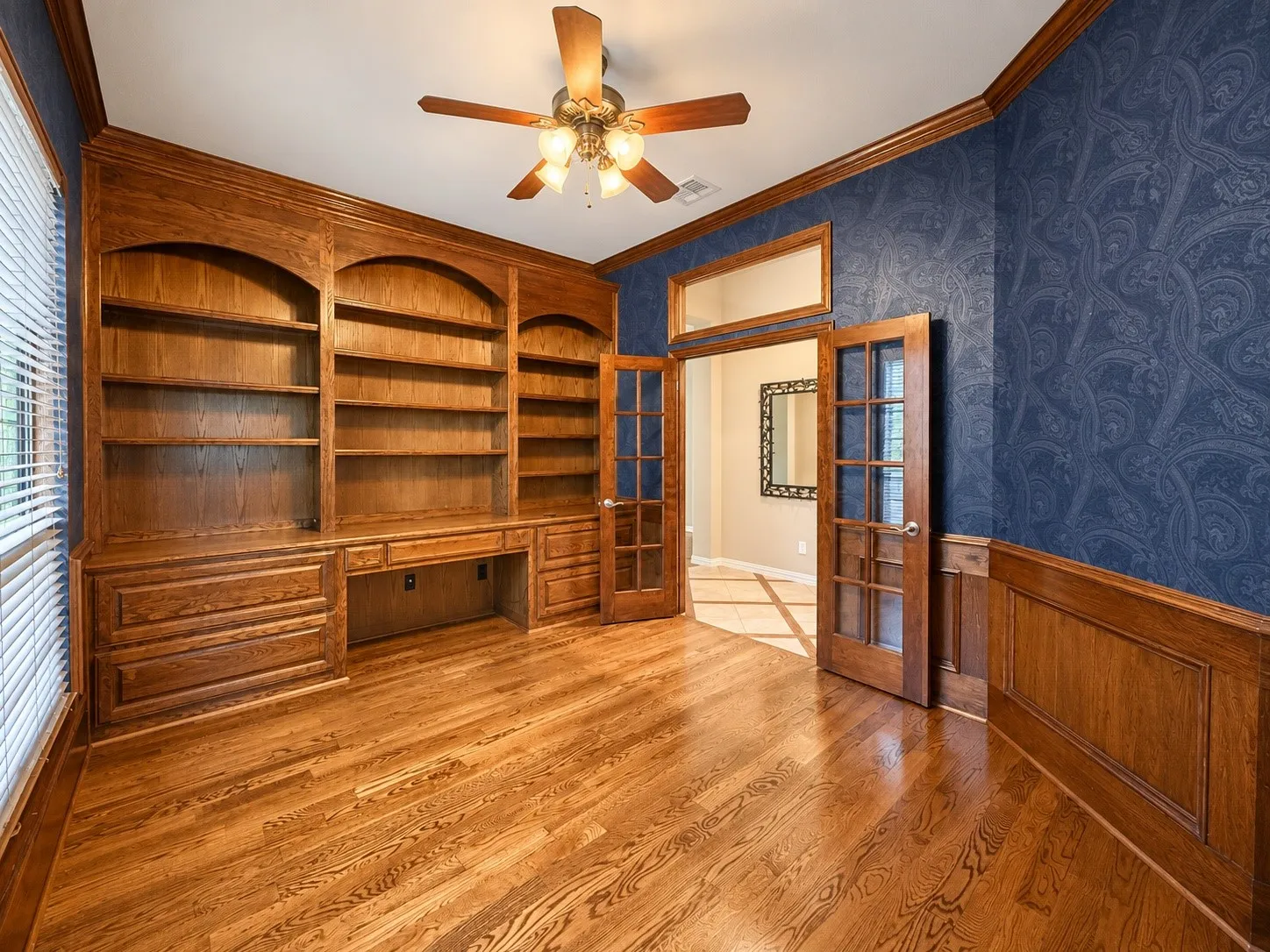Single Family Residence For Sale in Denton County , 768 Ashleigh Lane, Lantana, Texas 76226, 3 Bedroom, 4 Bathroom, 3 Garage spaces, 2,938 Sqft, built in 2003, mls#21412031, Real Estate Agent in Lantana, Homes For Sale in Denton county, Homes For Sale in Lantana, Realtor in Lantana Texas, Real Estate Brokerage Independent Realty Texas, Luminita Cordes Realtor