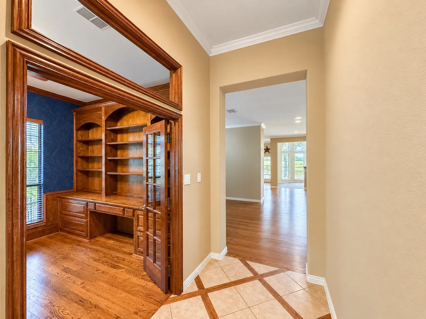 Single Family Residence For Sale in Denton County , 768 Ashleigh Lane, Lantana, Texas 76226, 3 Bedroom, 4 Bathroom, 3 Garage spaces, 2,938 Sqft, built in 2003, mls#21412031, Real Estate Agent in Lantana, Homes For Sale in Denton county, Homes For Sale in Lantana, Realtor in Lantana Texas, Real Estate Brokerage Independent Realty Texas, Luminita Cordes Realtor