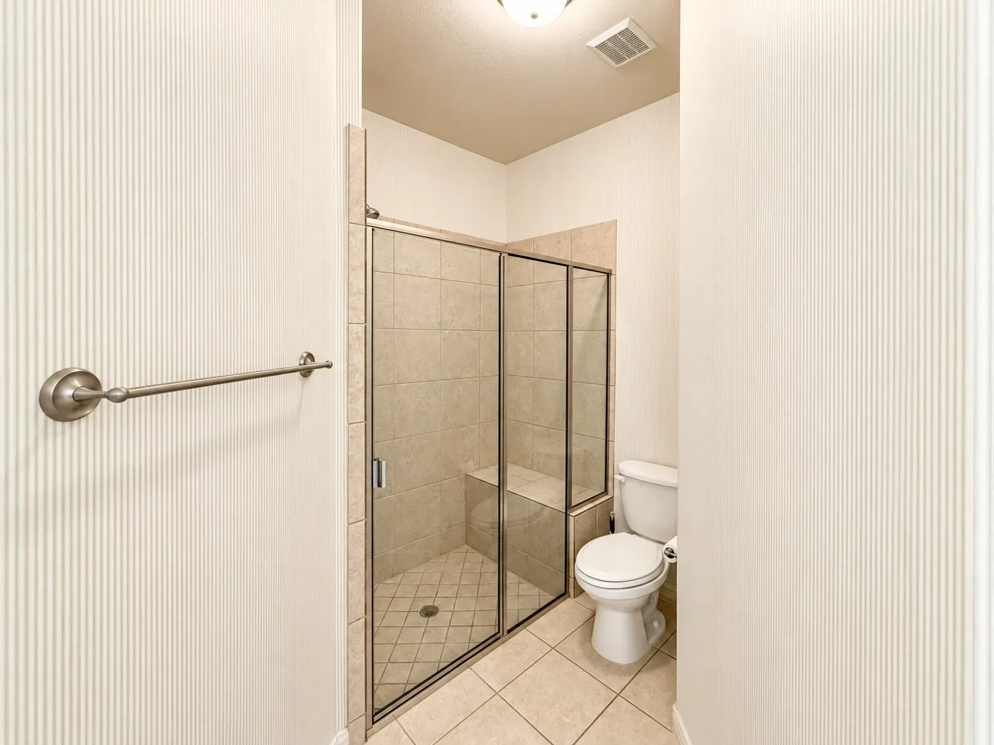 Single Family Residence For Sale in Denton County , 768 Ashleigh Lane, Lantana, Texas 76226, 3 Bedroom, 4 Bathroom, 3 Garage spaces, 2,938 Sqft, built in 2003, mls#21412031, Real Estate Agent in Lantana, Homes For Sale in Denton county, Homes For Sale in Lantana, Realtor in Lantana Texas, Real Estate Brokerage Independent Realty Texas, Luminita Cordes Realtor