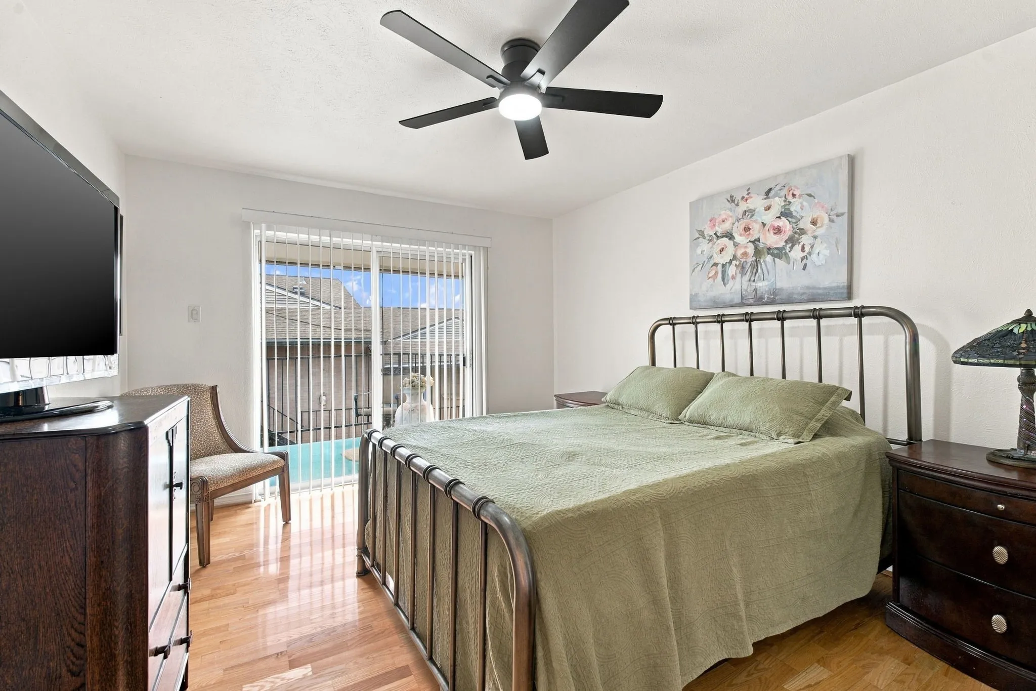 Condominium For Sale in Dallas County , 15930 Stillwood Street 2070, Dallas, Texas 75248, 2 Bedroom, 1 Bathroom, Garage spaces, 1,116 Sqft, built in 1968, mls#21410839, Real Estate Agent in Dallas, Homes For Sale in Dallas county, Homes For Sale in Dallas, Realtor in Dallas Texas, Real Estate Brokerage Independent Realty Texas, Luminita Cordes Realtor
