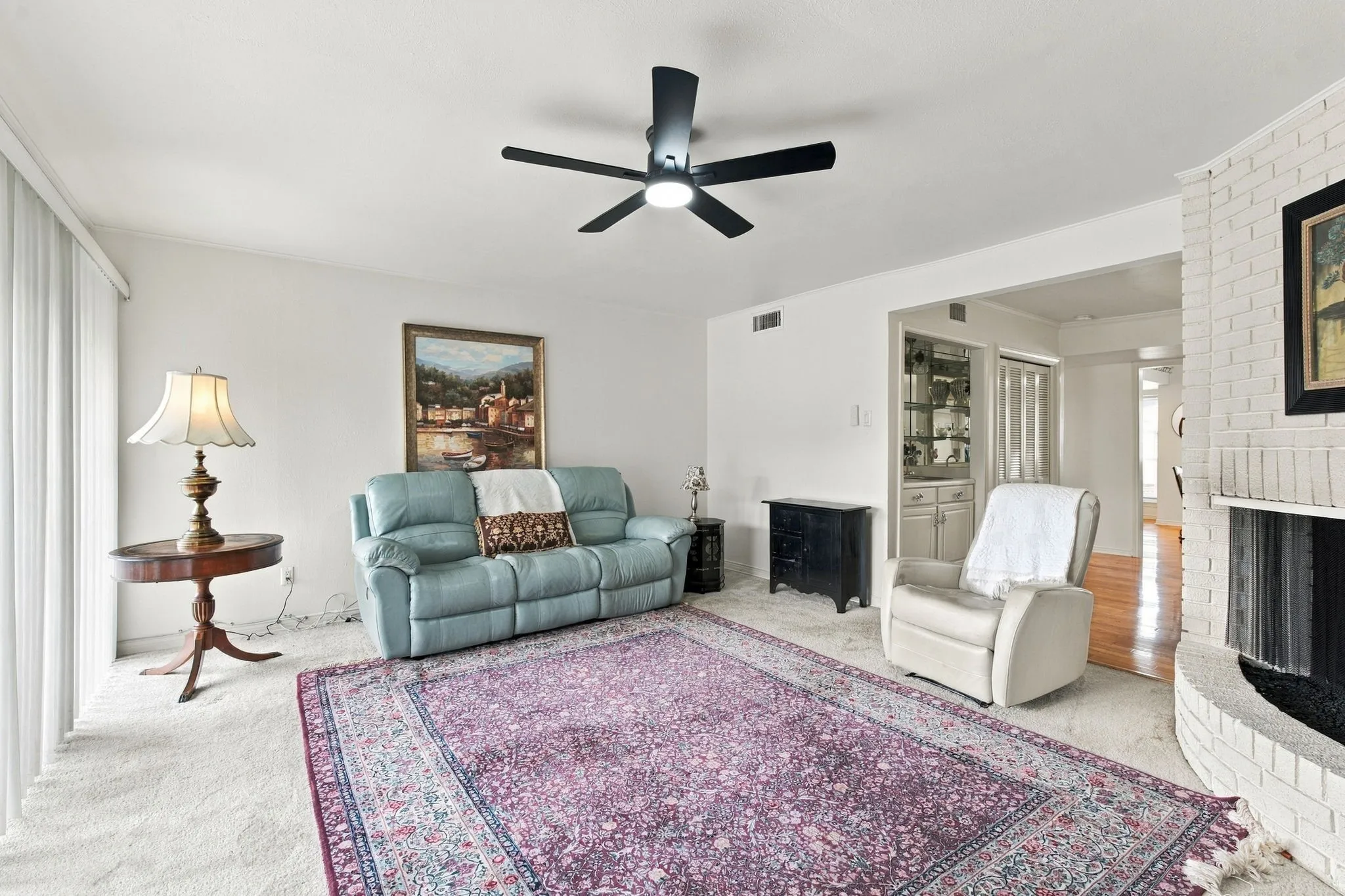 Condominium For Sale in Dallas County , 15930 Stillwood Street 2070, Dallas, Texas 75248, 2 Bedroom, 1 Bathroom, Garage spaces, 1,116 Sqft, built in 1968, mls#21410839, Real Estate Agent in Dallas, Homes For Sale in Dallas county, Homes For Sale in Dallas, Realtor in Dallas Texas, Real Estate Brokerage Independent Realty Texas, Luminita Cordes Realtor