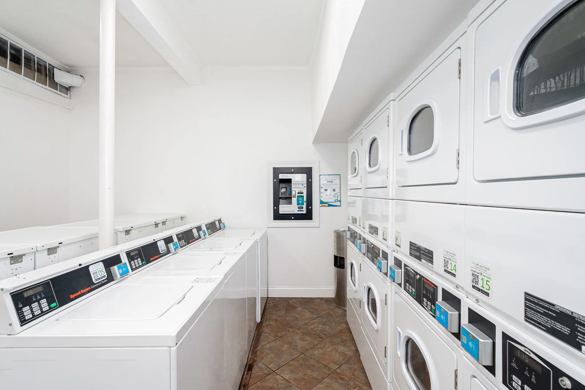 Condominium For Sale in Dallas County , 15930 Stillwood Street 2070, Dallas, Texas 75248, 2 Bedroom, 1 Bathroom, Garage spaces, 1,116 Sqft, built in 1968, mls#21410839, Real Estate Agent in Dallas, Homes For Sale in Dallas county, Homes For Sale in Dallas, Realtor in Dallas Texas, Real Estate Brokerage Independent Realty Texas, Luminita Cordes Realtor