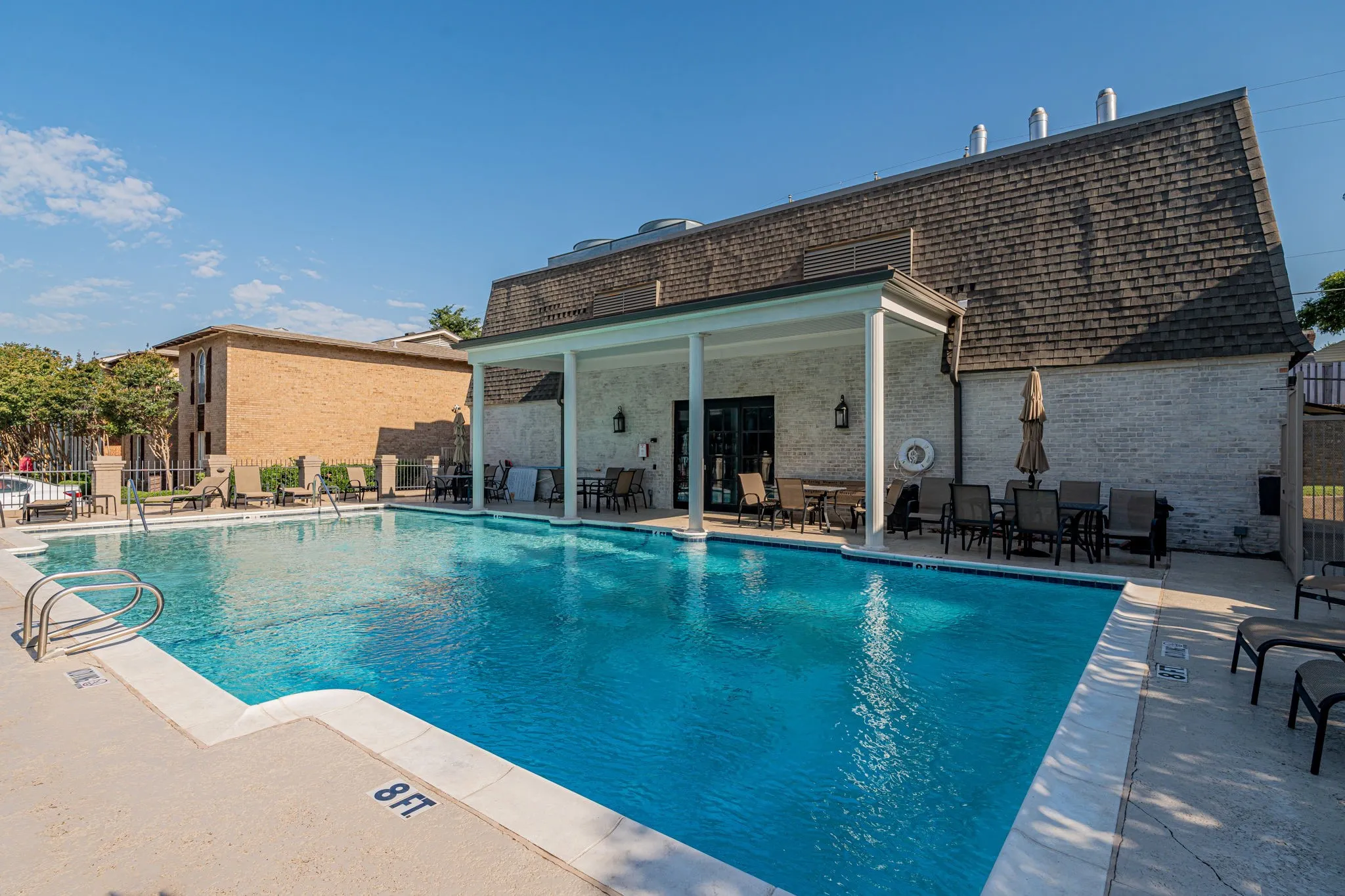 Condominium For Sale in Dallas County , 15930 Stillwood Street 2070, Dallas, Texas 75248, 2 Bedroom, 1 Bathroom, Garage spaces, 1,116 Sqft, built in 1968, mls#21410839, Real Estate Agent in Dallas, Homes For Sale in Dallas county, Homes For Sale in Dallas, Realtor in Dallas Texas, Real Estate Brokerage Independent Realty Texas, Luminita Cordes Realtor