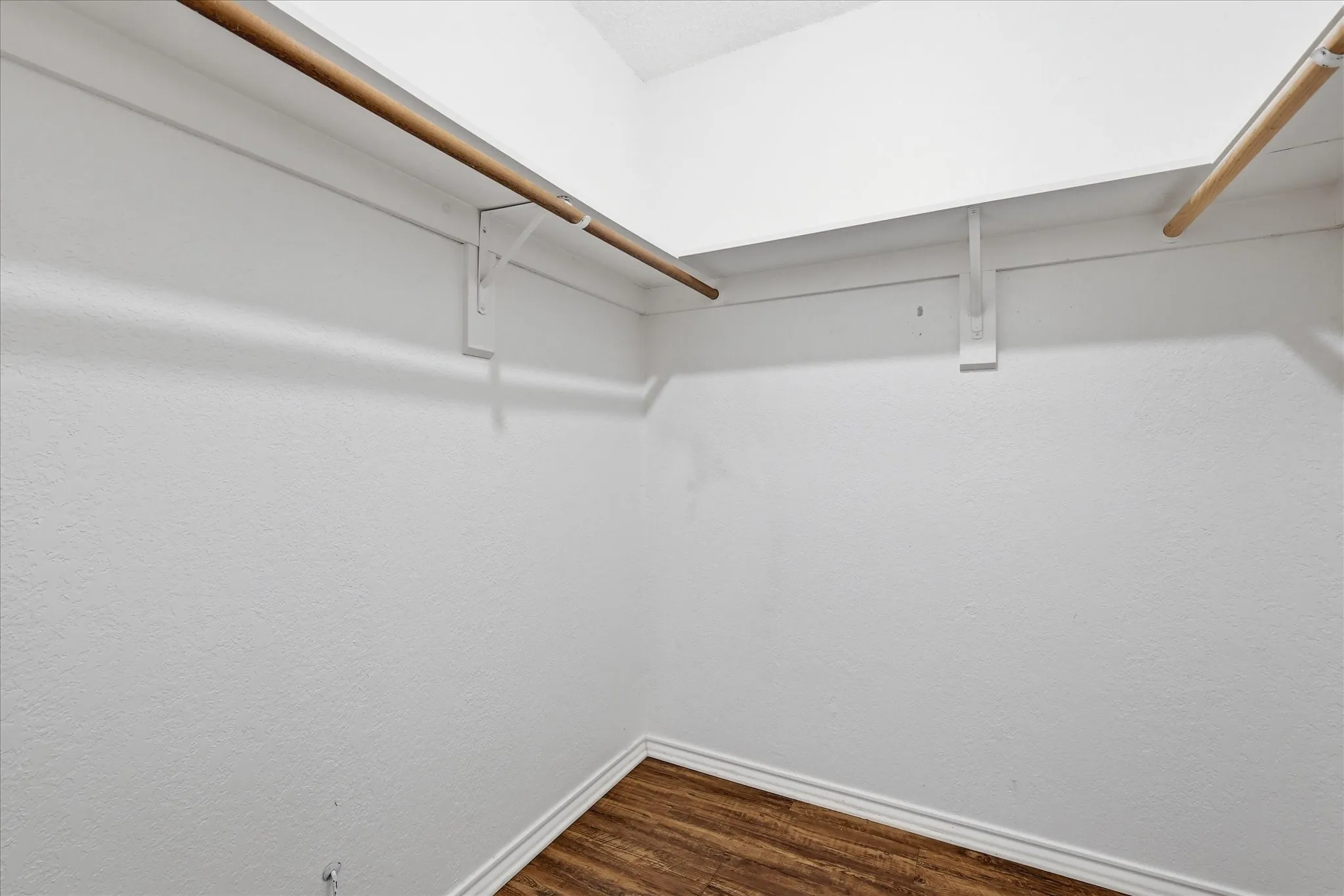 Single Family Residence For Sale in Denton County , 1815 Wisteria Street, Denton, Texas 76205, 3 Bedroom, 2 Bathroom, 2 Garage spaces, 1,680 Sqft, built in 1984, mls#21411926, Real Estate Agent in Denton, Homes For Sale in Denton county, Homes For Sale in Denton, Realtor in Denton Texas, Real Estate Brokerage Independent Realty Texas, Luminita Cordes Realtor