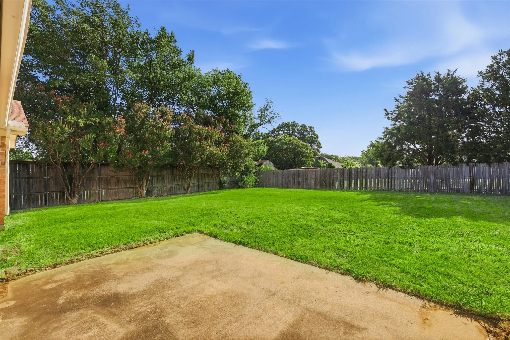Single Family Residence For Sale in Denton County , 1815 Wisteria Street, Denton, Texas 76205, 3 Bedroom, 2 Bathroom, 2 Garage spaces, 1,680 Sqft, built in 1984, mls#21411926, Real Estate Agent in Denton, Homes For Sale in Denton county, Homes For Sale in Denton, Realtor in Denton Texas, Real Estate Brokerage Independent Realty Texas, Luminita Cordes Realtor