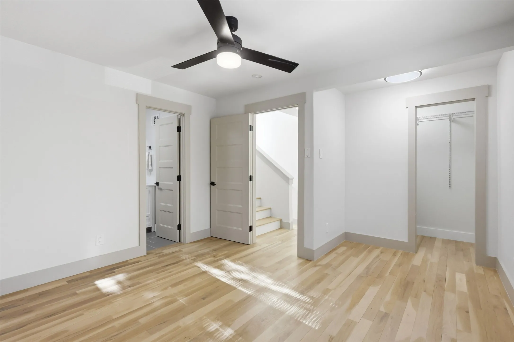 Townhouse For Sale in Dallas County , 4059 Buena Vista Street, Dallas, Texas 75204, 2 Bedroom, 3 Bathroom, 2 Garage spaces, 1,624 Sqft, built in 1973, mls#21403500, Real Estate Agent in Dallas, Homes For Sale in Dallas county, Homes For Sale in Dallas, Realtor in Dallas Texas, Real Estate Brokerage Independent Realty Texas, Luminita Cordes Realtor