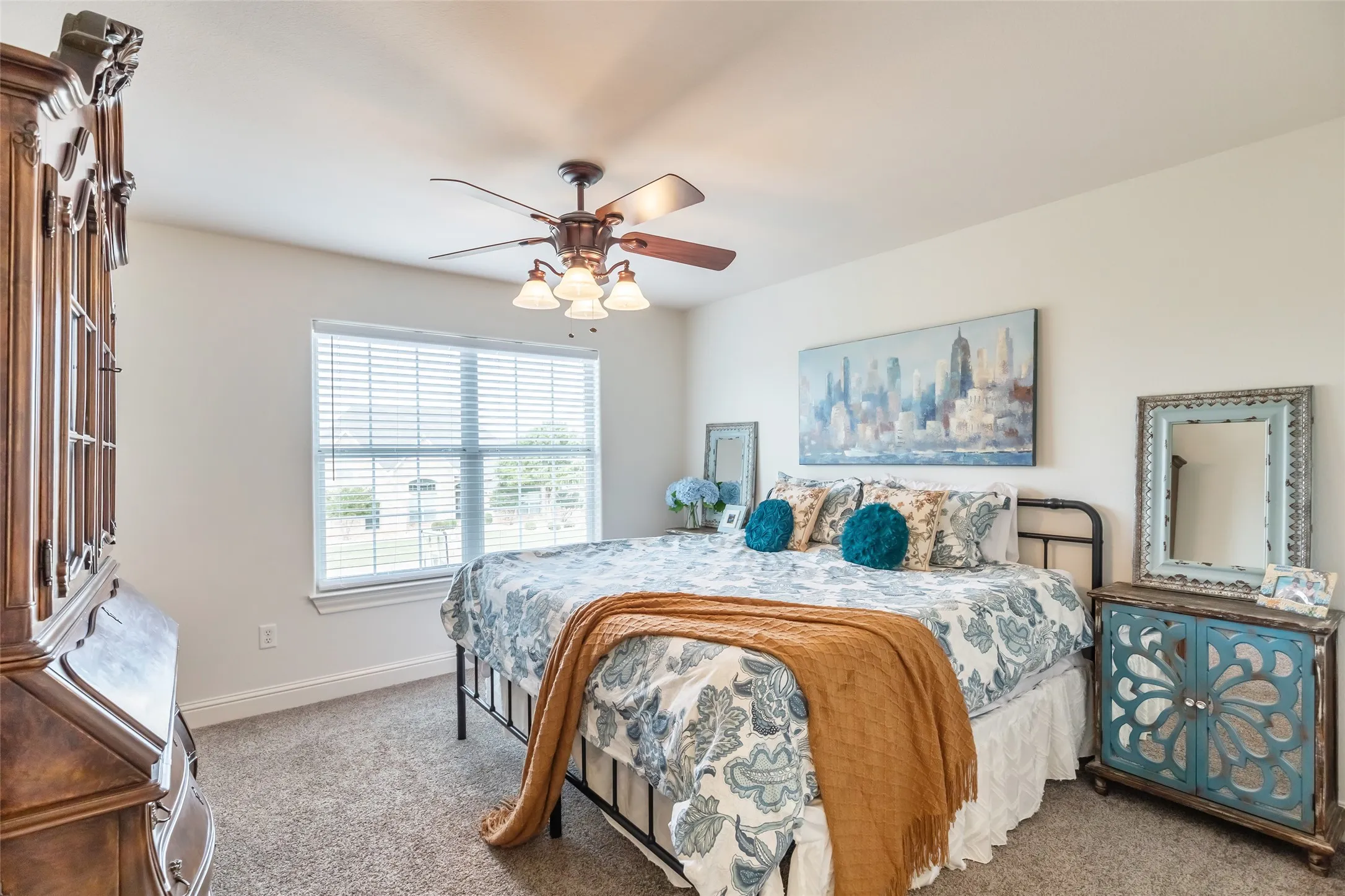 Single Family Residence For Sale in Taylor County , 8325 Thompson Parkway, Abilene, Texas 79606, 6 Bedroom, 3 Bathroom, 2 Garage spaces, 3,543 Sqft, built in 2006, mls#21413444, Real Estate Agent in Abilene, Homes For Sale in Taylor county, Homes For Sale in Abilene, Realtor in Abilene Texas, Real Estate Brokerage Independent Realty Texas, Luminita Cordes Realtor
