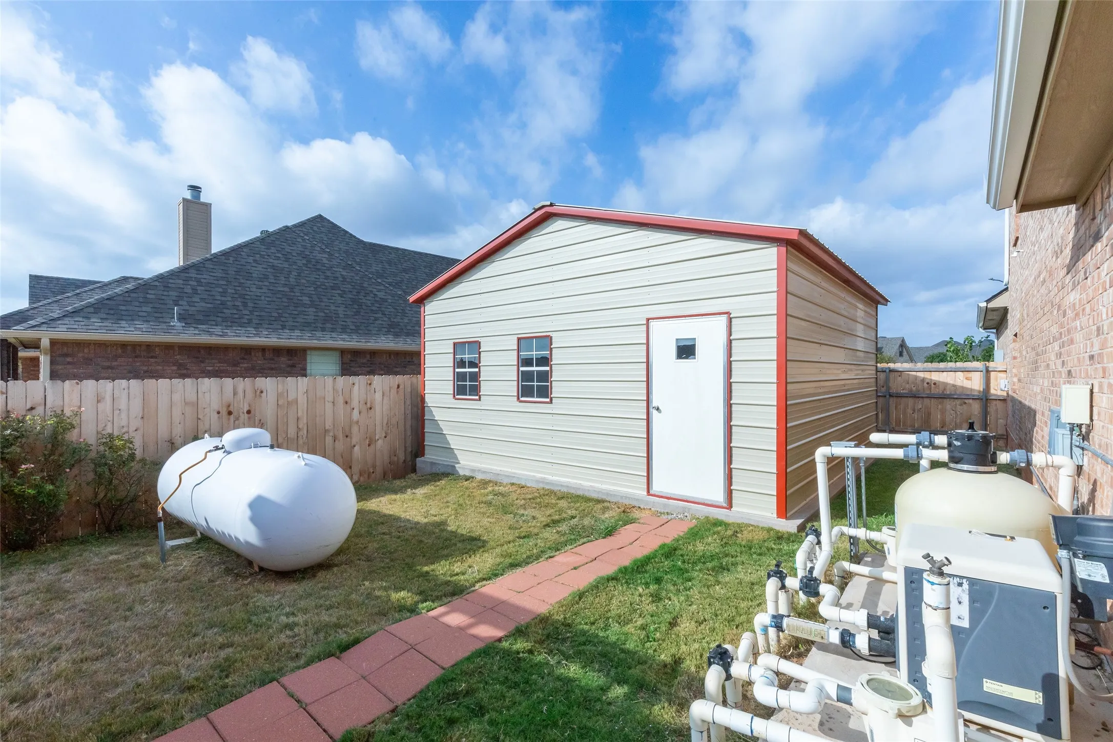 Single Family Residence For Sale in Taylor County , 8325 Thompson Parkway, Abilene, Texas 79606, 6 Bedroom, 3 Bathroom, 2 Garage spaces, 3,543 Sqft, built in 2006, mls#21413444, Real Estate Agent in Abilene, Homes For Sale in Taylor county, Homes For Sale in Abilene, Realtor in Abilene Texas, Real Estate Brokerage Independent Realty Texas, Luminita Cordes Realtor