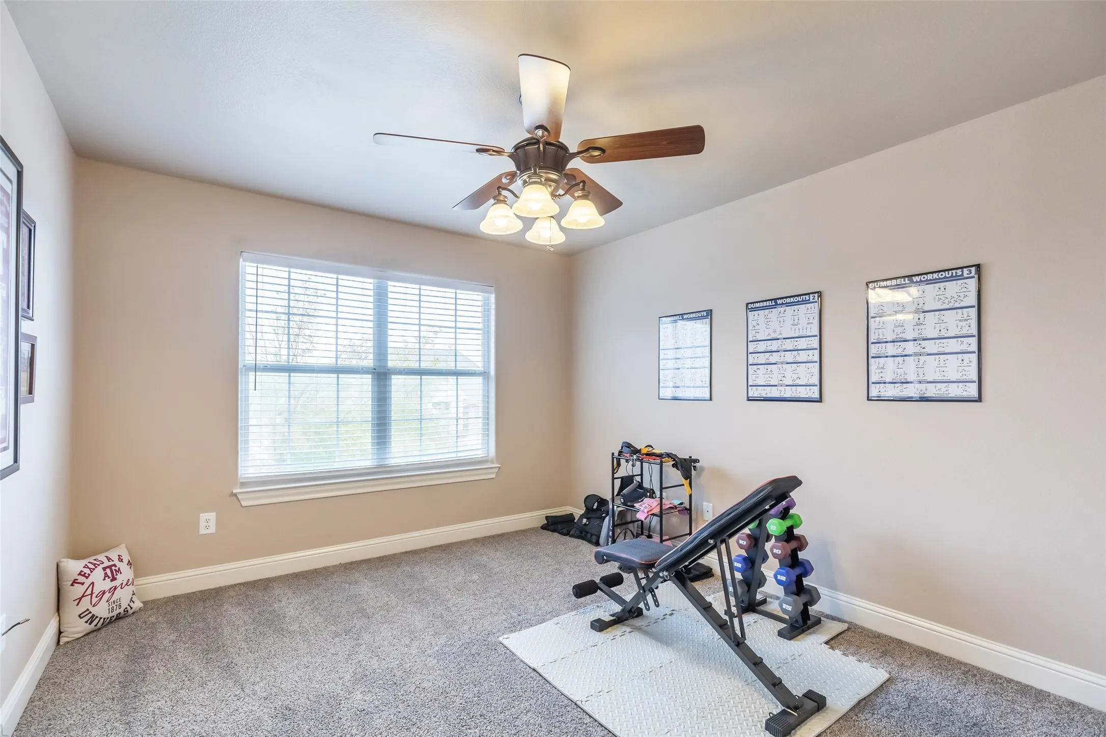 Single Family Residence For Sale in Taylor County , 8325 Thompson Parkway, Abilene, Texas 79606, 6 Bedroom, 3 Bathroom, 2 Garage spaces, 3,543 Sqft, built in 2006, mls#21413444, Real Estate Agent in Abilene, Homes For Sale in Taylor county, Homes For Sale in Abilene, Realtor in Abilene Texas, Real Estate Brokerage Independent Realty Texas, Luminita Cordes Realtor