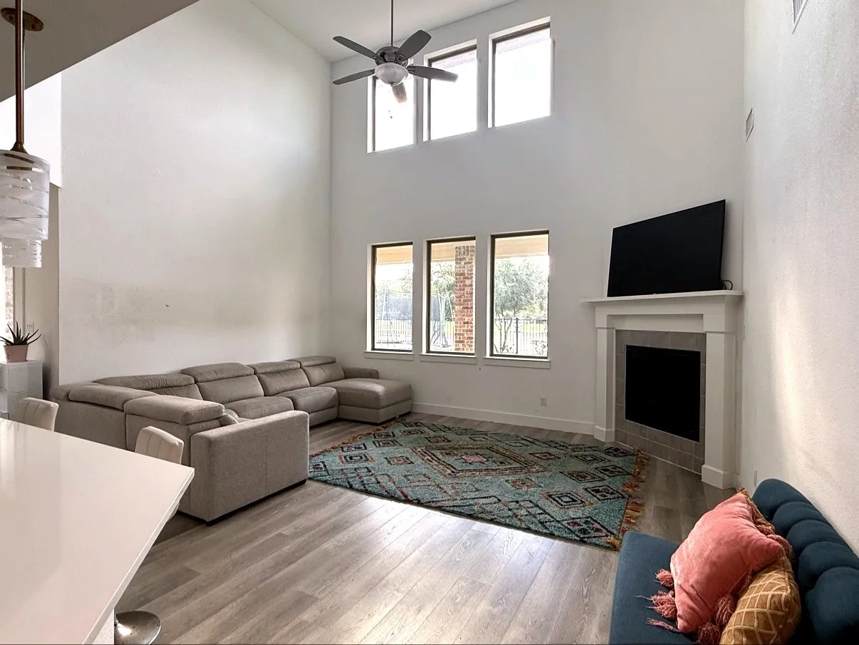 Single Family Residence For Sale in Denton County , 3131 Renmuir Drive, Prosper, Texas 75078, 4 Bedroom, 4 Bathroom, 3 Garage spaces, 2,721 Sqft, built in 2020, mls#21411760, Real Estate Agent in Prosper, Homes For Sale in Denton county, Homes For Sale in Prosper, Realtor in Prosper Texas, Real Estate Brokerage Independent Realty Texas, Luminita Cordes Realtor