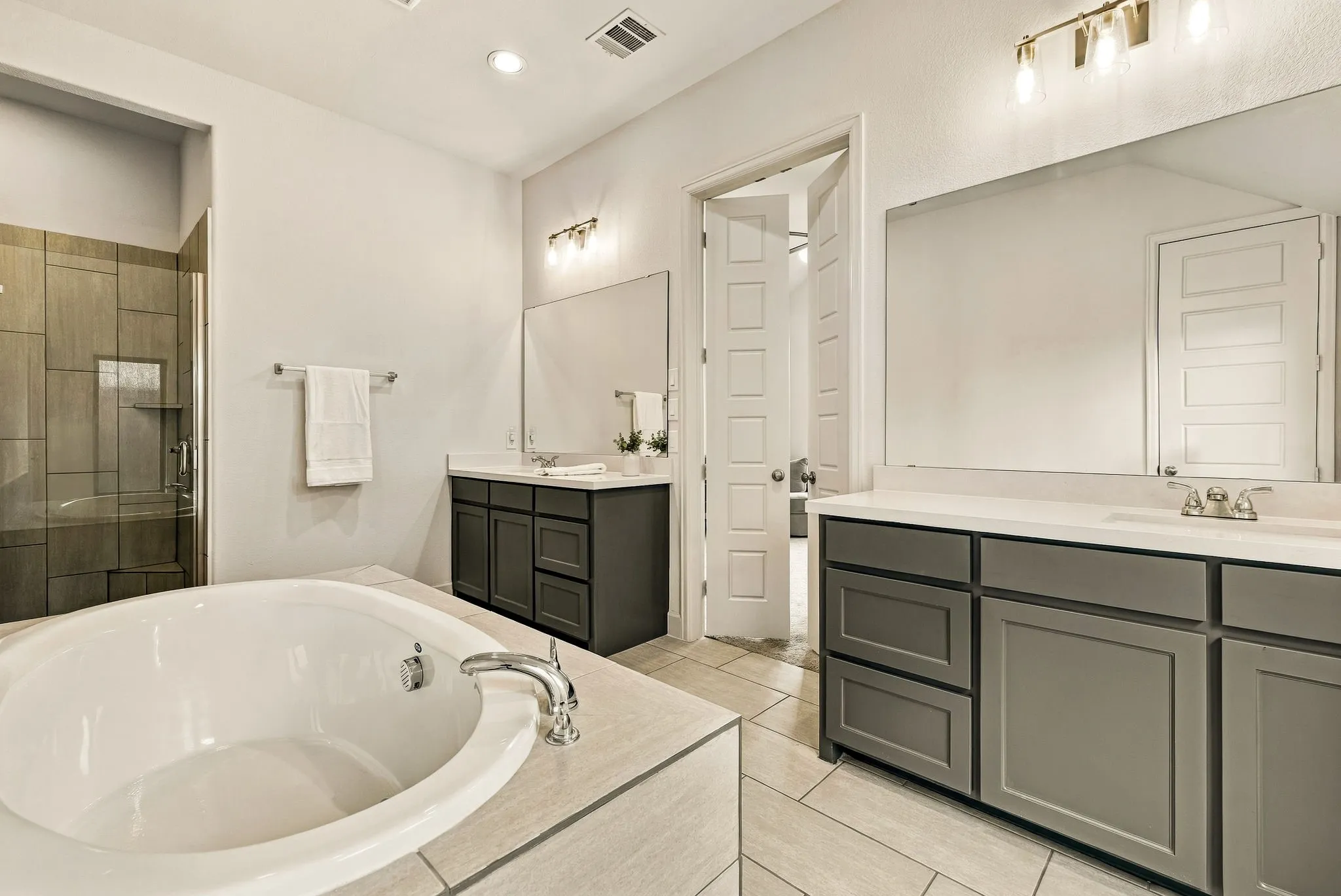Single Family Residence For Sale in Collin County , 2270 Macy Way, Prosper, Texas 75078, 4 Bedroom, 3 Bathroom, 3 Garage spaces, 2,504 Sqft, built in 2022, mls#21411294, Real Estate Agent in Prosper, Homes For Sale in Collin county, Homes For Sale in Prosper, Realtor in Prosper Texas, Real Estate Brokerage Independent Realty Texas, Luminita Cordes Realtor