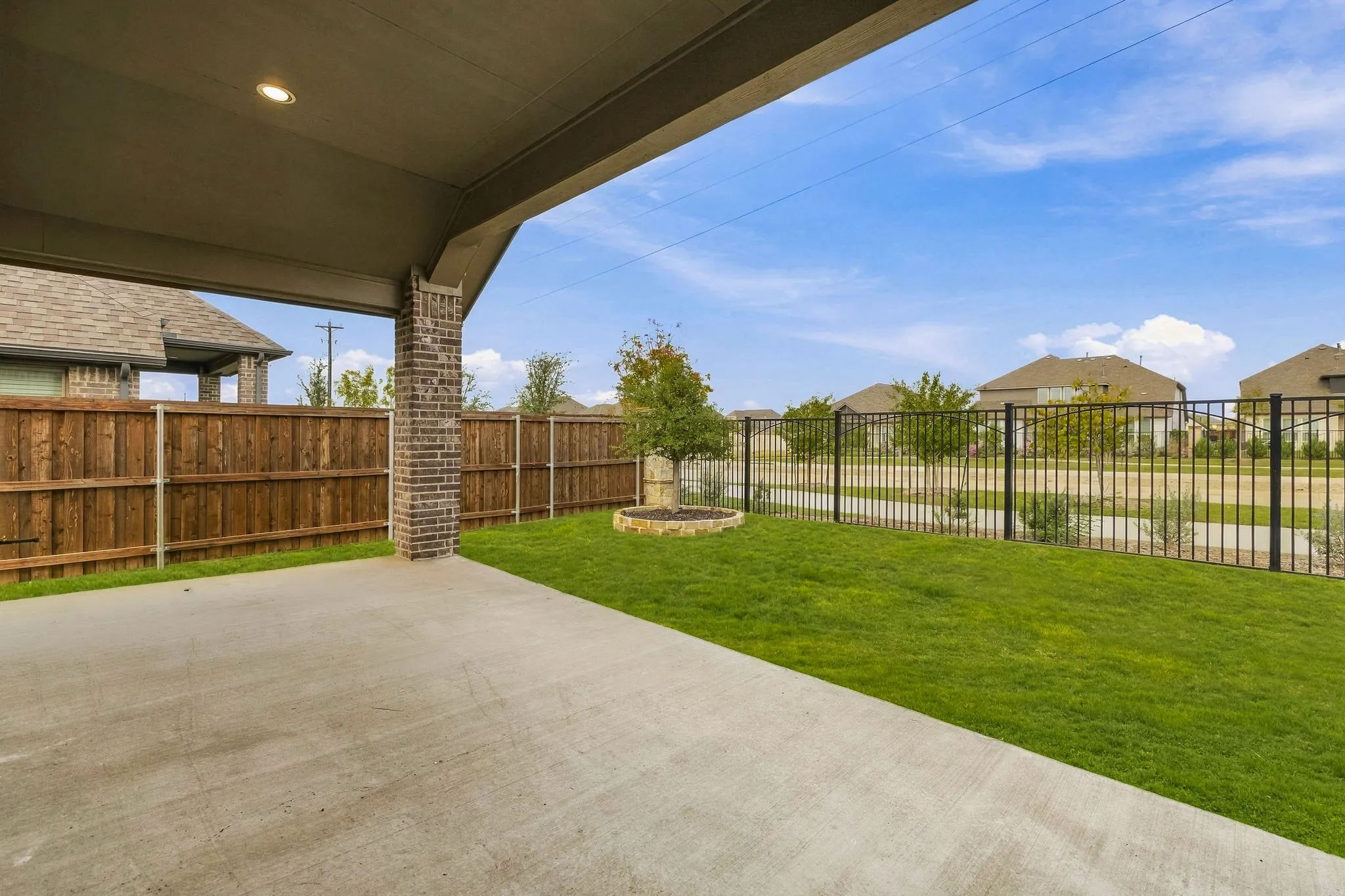 Single Family Residence For Sale in Collin County , 2270 Macy Way, Prosper, Texas 75078, 4 Bedroom, 3 Bathroom, 3 Garage spaces, 2,504 Sqft, built in 2022, mls#21411294, Real Estate Agent in Prosper, Homes For Sale in Collin county, Homes For Sale in Prosper, Realtor in Prosper Texas, Real Estate Brokerage Independent Realty Texas, Luminita Cordes Realtor