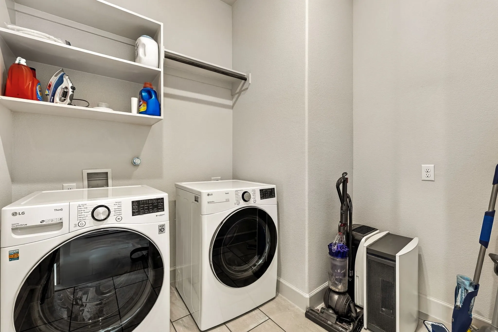 Single Family Residence For Sale in Collin County , 2270 Macy Way, Prosper, Texas 75078, 4 Bedroom, 3 Bathroom, 3 Garage spaces, 2,504 Sqft, built in 2022, mls#21411294, Real Estate Agent in Prosper, Homes For Sale in Collin county, Homes For Sale in Prosper, Realtor in Prosper Texas, Real Estate Brokerage Independent Realty Texas, Luminita Cordes Realtor