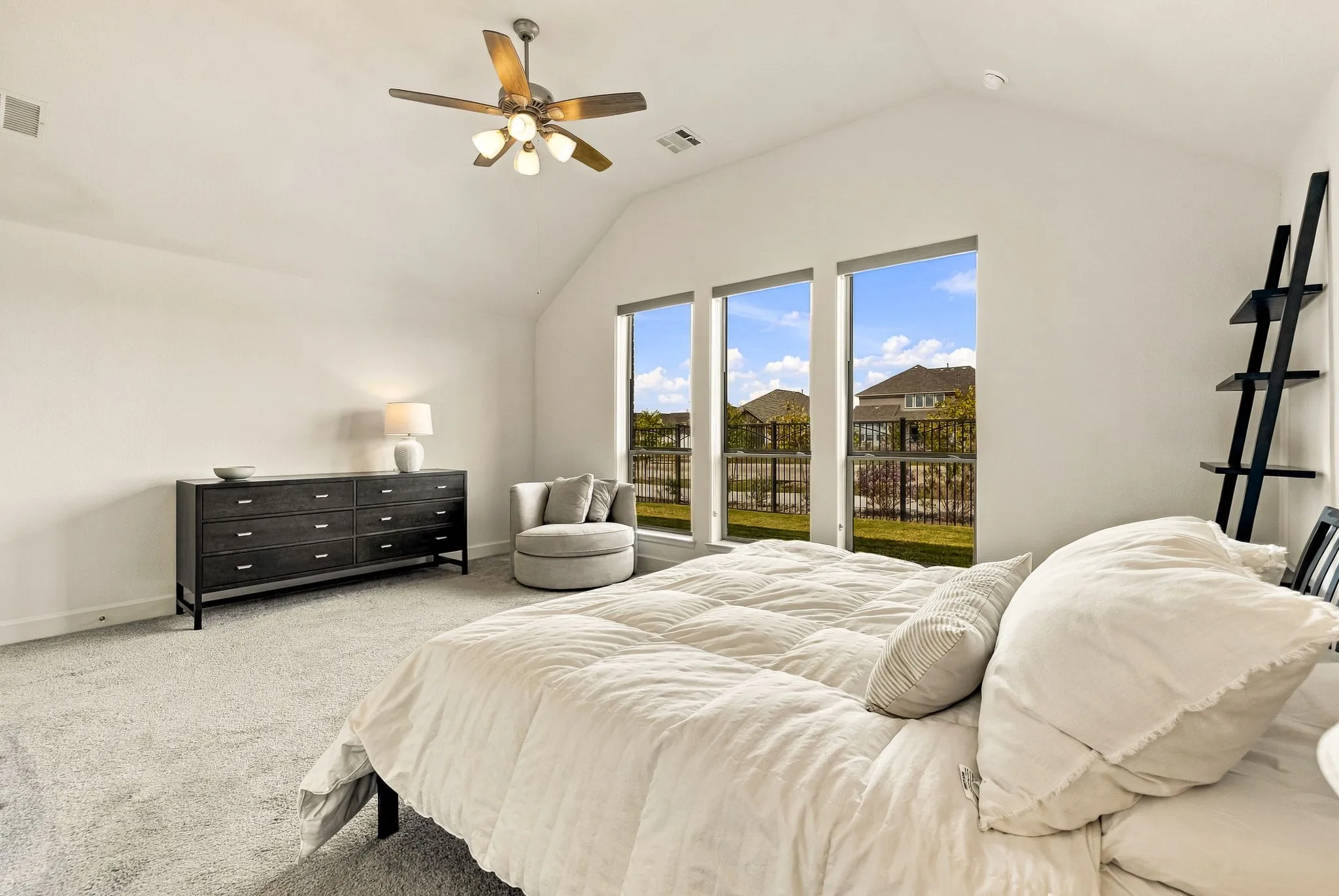 Single Family Residence For Sale in Collin County , 2270 Macy Way, Prosper, Texas 75078, 4 Bedroom, 3 Bathroom, 3 Garage spaces, 2,504 Sqft, built in 2022, mls#21411294, Real Estate Agent in Prosper, Homes For Sale in Collin county, Homes For Sale in Prosper, Realtor in Prosper Texas, Real Estate Brokerage Independent Realty Texas, Luminita Cordes Realtor