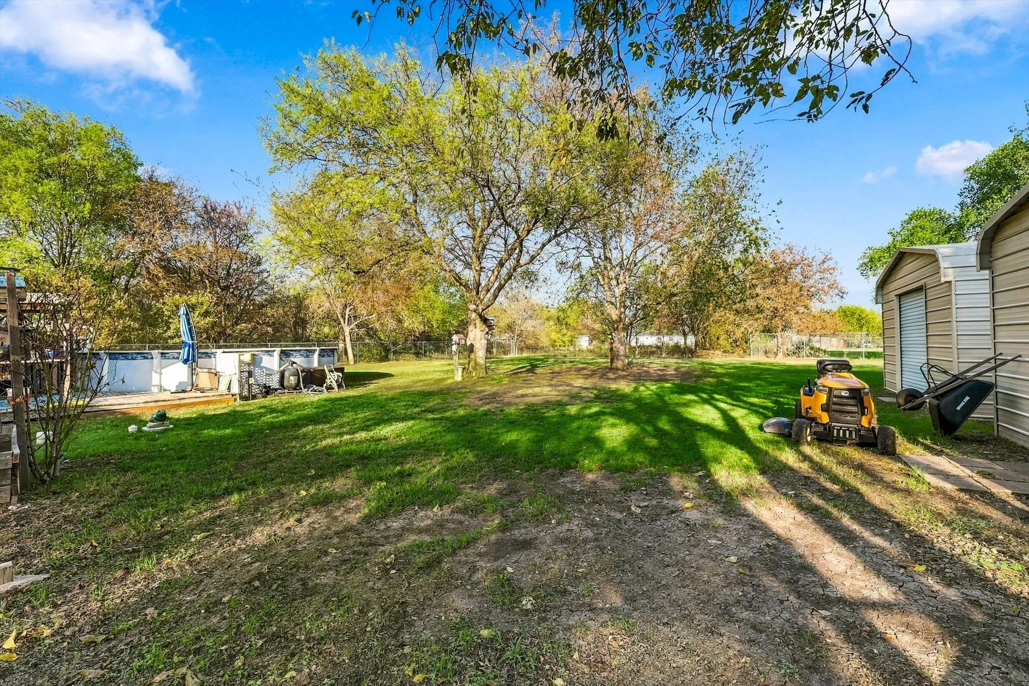 Manufactured Home For Sale in Denton County , 1250 Nutmeg Lane, Ponder, Texas 76259, 3 Bedroom, 2 Bathroom, Garage spaces, 1,680 Sqft, built in 1999, mls#21413531, Real Estate Agent in Ponder, Homes For Sale in Denton county, Homes For Sale in Ponder, Realtor in Ponder Texas, Real Estate Brokerage Independent Realty Texas, Luminita Cordes Realtor