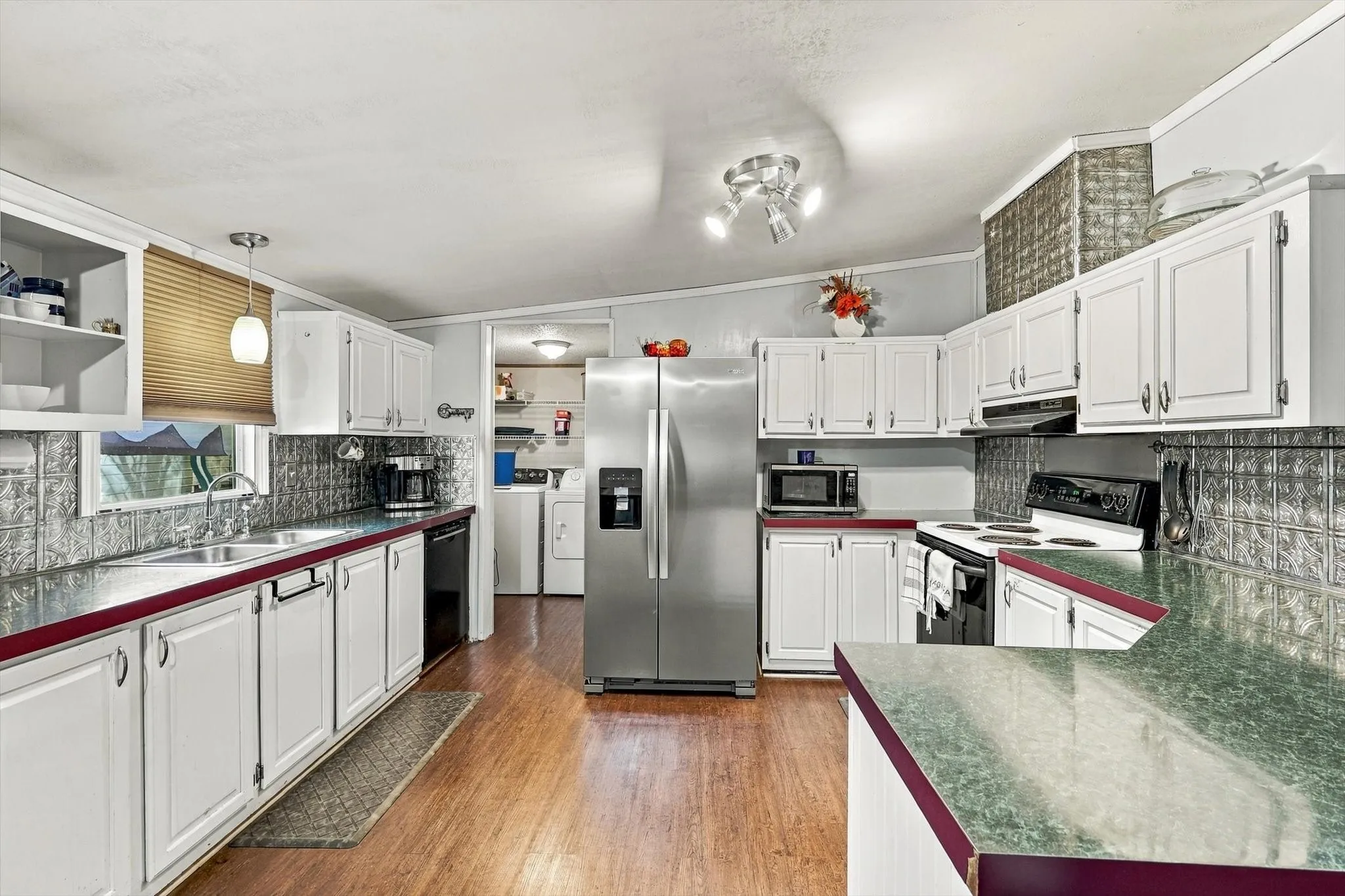 Manufactured Home For Sale in Denton County , 1250 Nutmeg Lane, Ponder, Texas 76259, 3 Bedroom, 2 Bathroom, Garage spaces, 1,680 Sqft, built in 1999, mls#21413531, Real Estate Agent in Ponder, Homes For Sale in Denton county, Homes For Sale in Ponder, Realtor in Ponder Texas, Real Estate Brokerage Independent Realty Texas, Luminita Cordes Realtor