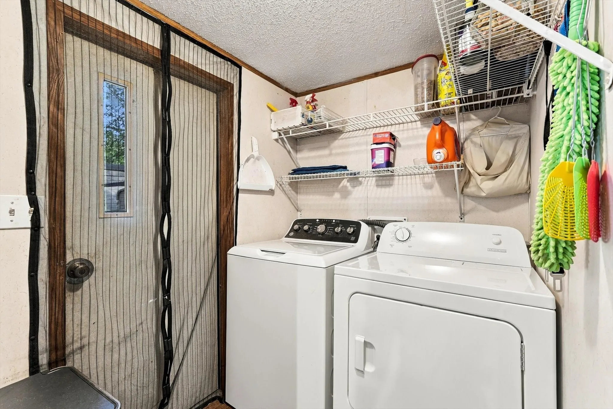 Manufactured Home For Sale in Denton County , 1250 Nutmeg Lane, Ponder, Texas 76259, 3 Bedroom, 2 Bathroom, Garage spaces, 1,680 Sqft, built in 1999, mls#21413531, Real Estate Agent in Ponder, Homes For Sale in Denton county, Homes For Sale in Ponder, Realtor in Ponder Texas, Real Estate Brokerage Independent Realty Texas, Luminita Cordes Realtor