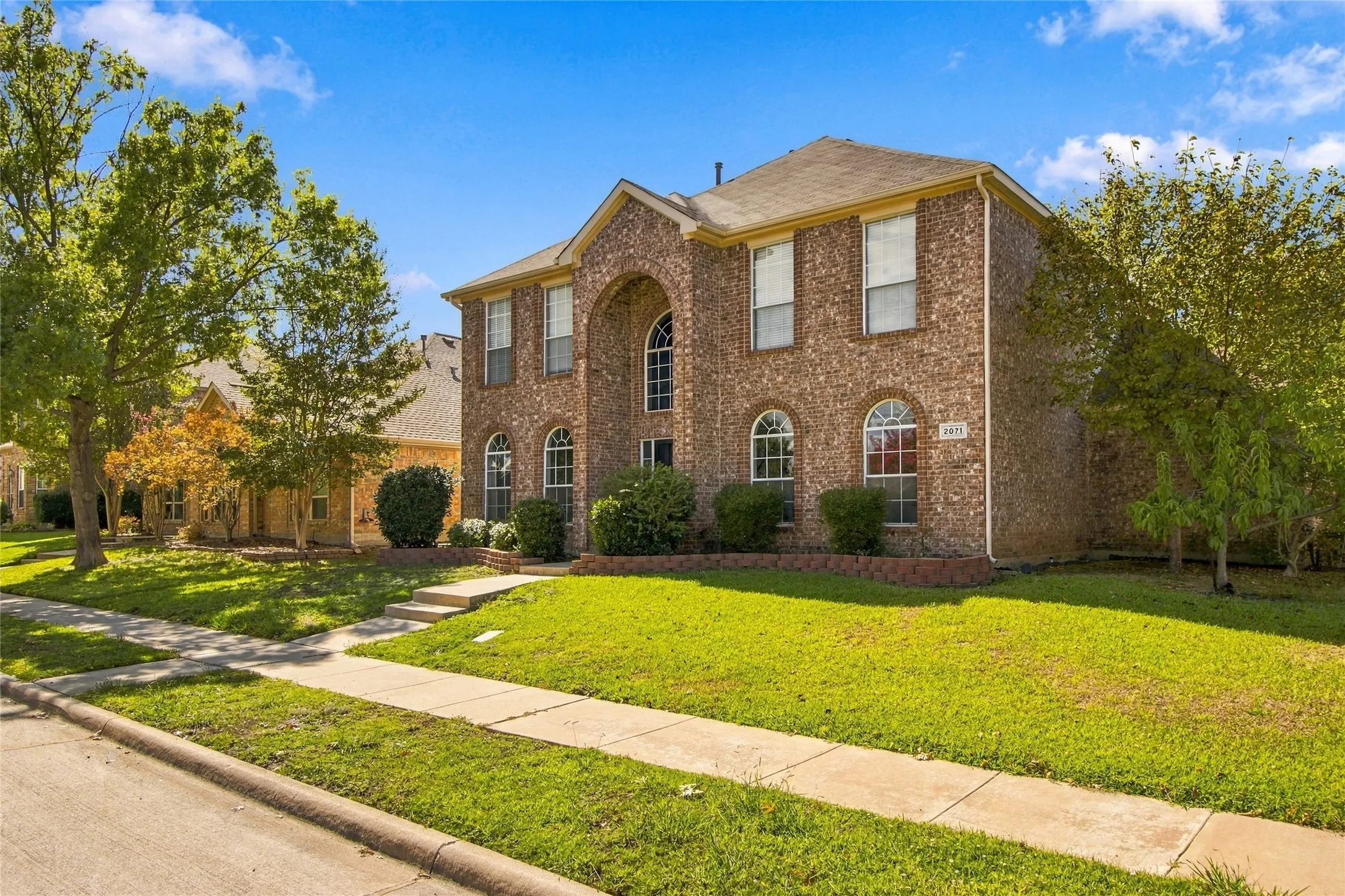 Single Family Residence For Rent in Denton County , 2071 Sunset Lane, Lewisville, Texas 75067, 4 Bedroom, 3 Bathroom, 2 Garage spaces, 2,479 Sqft, built in 1994, mls#21405657, Real Estate Agent in Lewisville, Homes For Rent in Denton county, Homes For Rent in Lewisville, Realtor in Lewisville Texas, Real Estate Brokerage Independent Realty Texas, Luminita Cordes Realtor