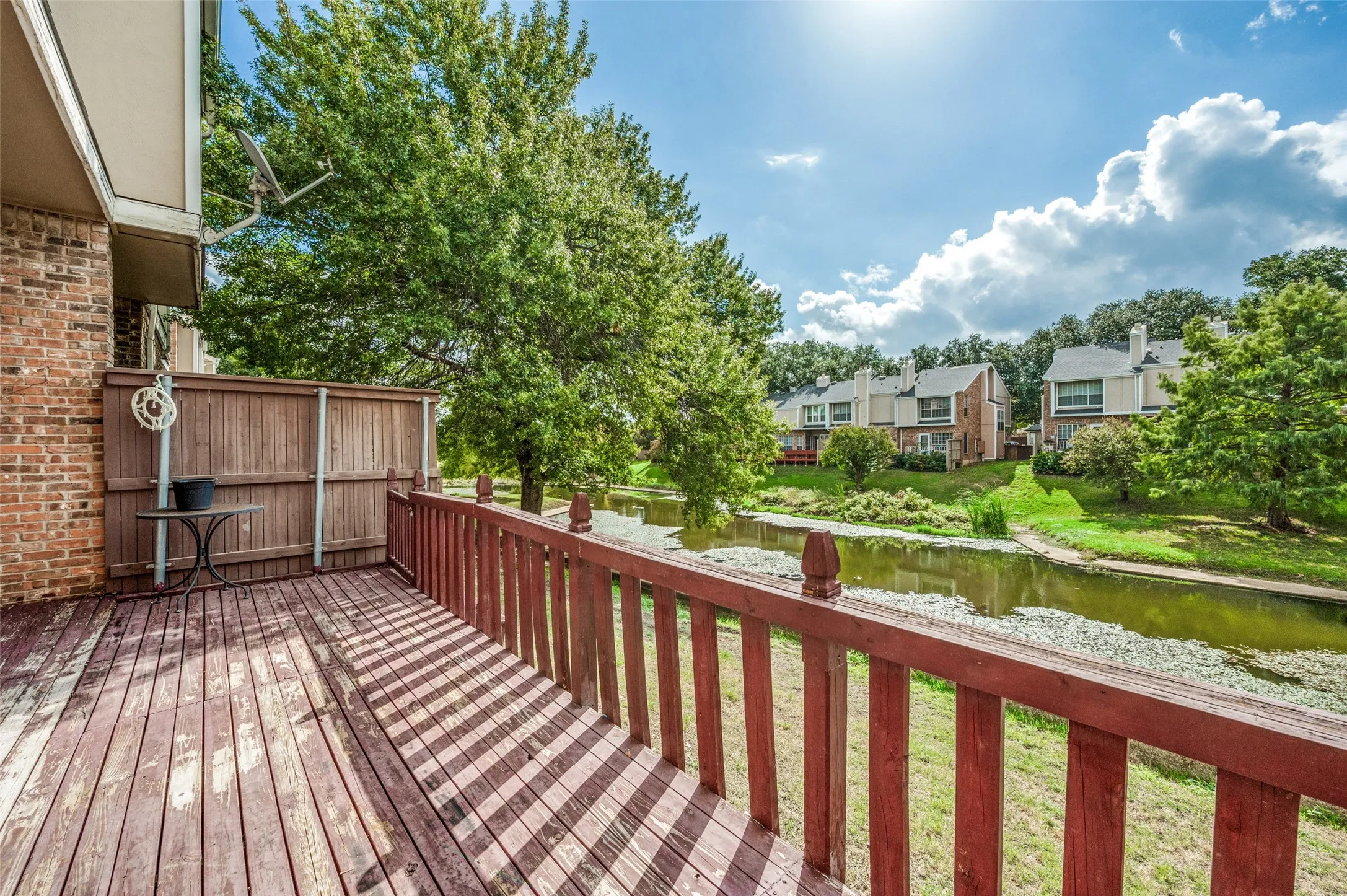 Townhouse For Sale in Dallas County , 2320 Northlake Court, Irving, Texas 75038, 2 Bedroom, 3 Bathroom, Garage spaces, 1,292 Sqft, built in 1983, mls#21413551, Real Estate Agent in Irving, Homes For Sale in Dallas county, Homes For Sale in Irving, Realtor in Irving Texas, Real Estate Brokerage Independent Realty Texas, Luminita Cordes Realtor