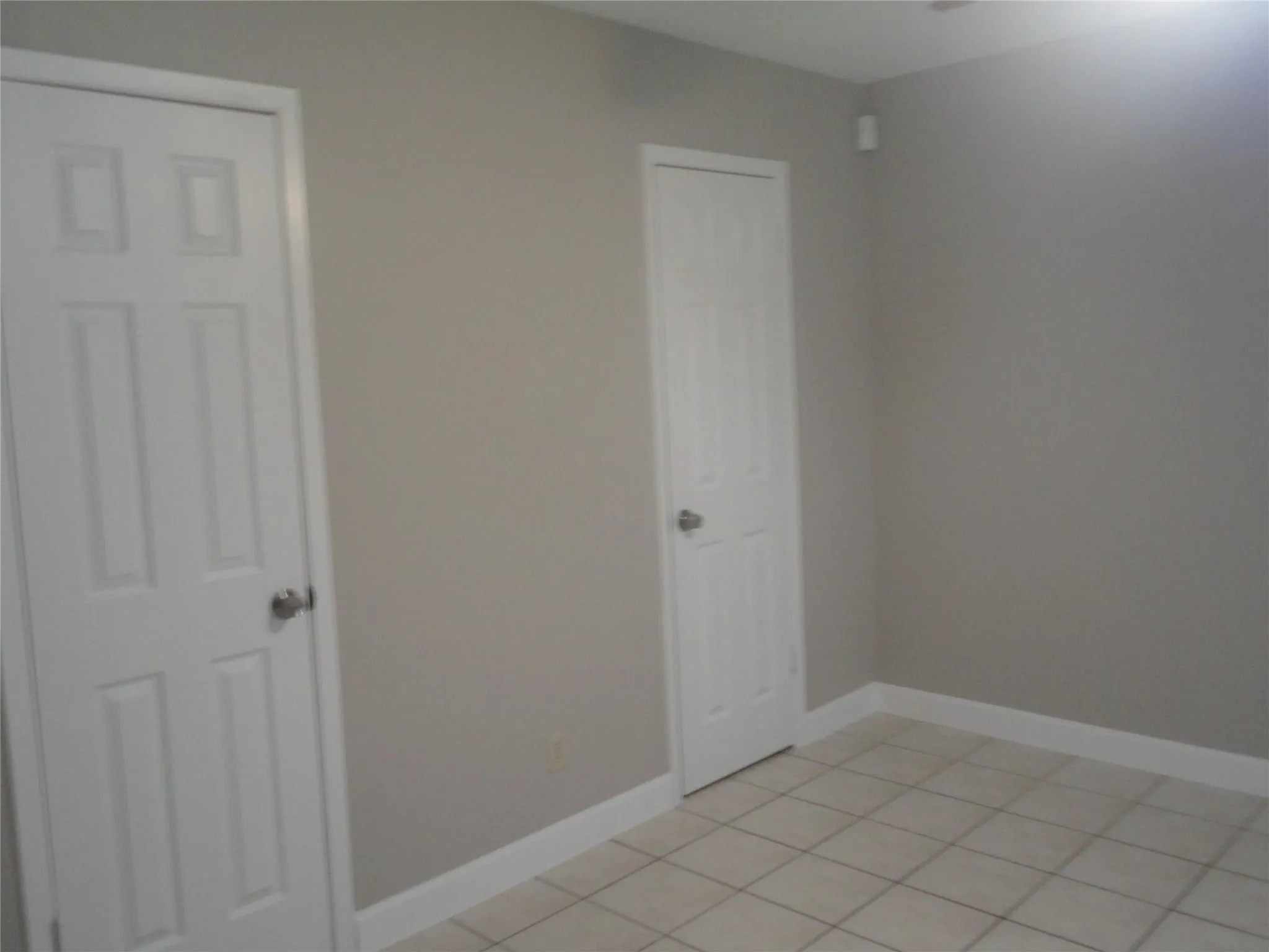 Condominium For Rent in Dallas County , 2200 E Trinity Mills Road 403, Carrollton, Texas 75006, 2 Bedroom, 2 Bathroom, Garage spaces, 892 Sqft, built in 1980, mls#21412402, Real Estate Agent in Carrollton, Homes For Rent in Dallas county, Homes For Rent in Carrollton, Realtor in Carrollton Texas, Real Estate Brokerage Independent Realty Texas, Luminita Cordes Realtor
