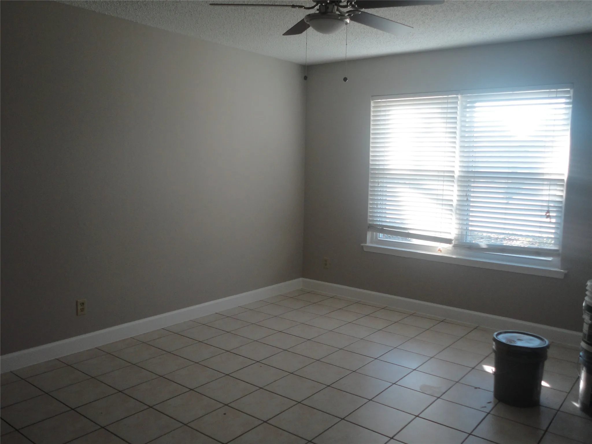 Condominium For Rent in Dallas County , 2200 E Trinity Mills Road 403, Carrollton, Texas 75006, 2 Bedroom, 2 Bathroom, Garage spaces, 892 Sqft, built in 1980, mls#21412402, Real Estate Agent in Carrollton, Homes For Rent in Dallas county, Homes For Rent in Carrollton, Realtor in Carrollton Texas, Real Estate Brokerage Independent Realty Texas, Luminita Cordes Realtor