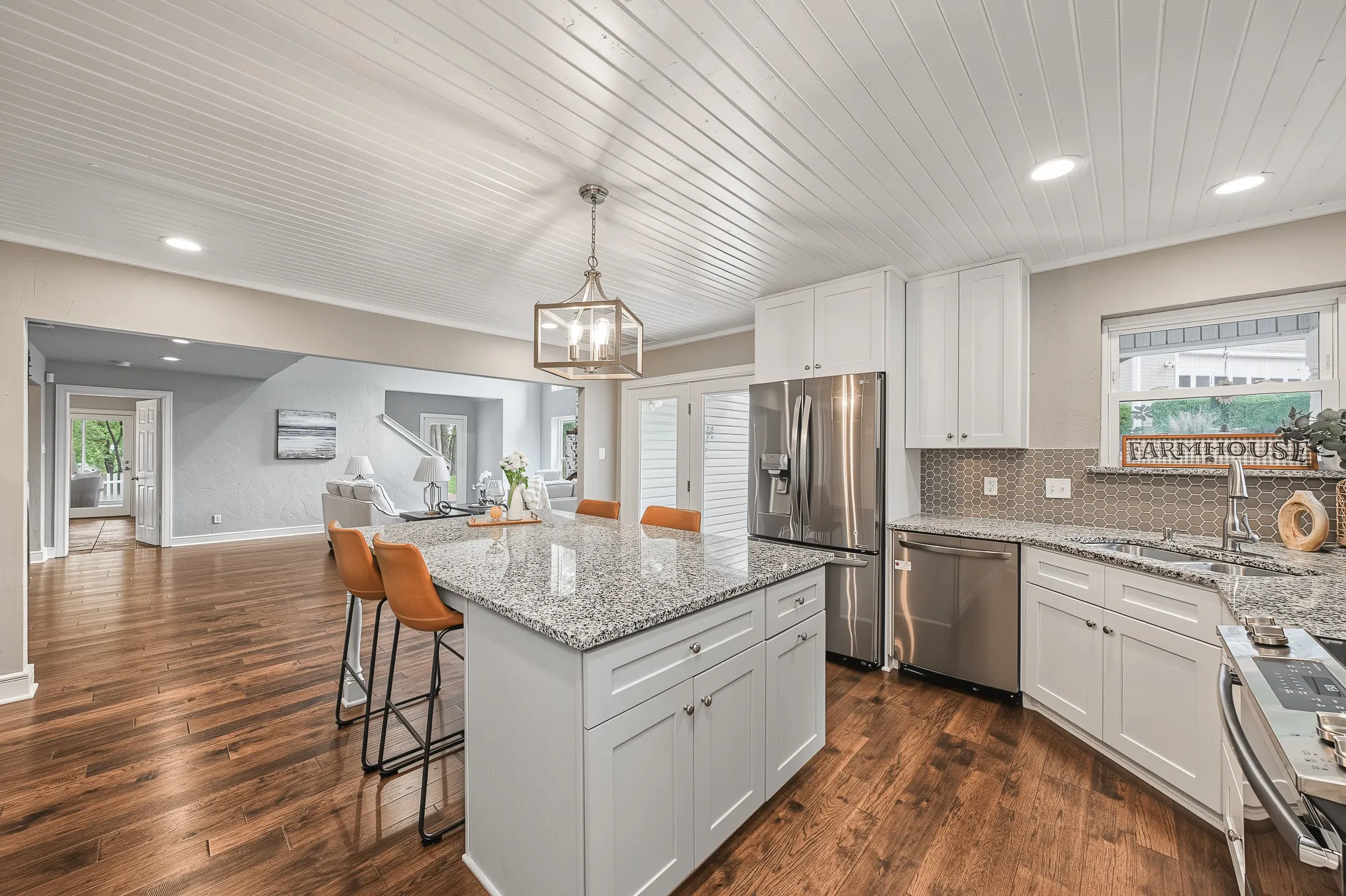 Single Family Residence For Sale in Denton County , 901 Pioneer Circle W, Argyle, Texas 76226, 3 Bedroom, 3 Bathroom, 2 Garage spaces, 2,570 Sqft, built in 1987, mls#21413570, Real Estate Agent in Argyle, Homes For Sale in Denton county, Homes For Sale in Argyle, Realtor in Argyle Texas, Real Estate Brokerage Independent Realty Texas, Luminita Cordes Realtor