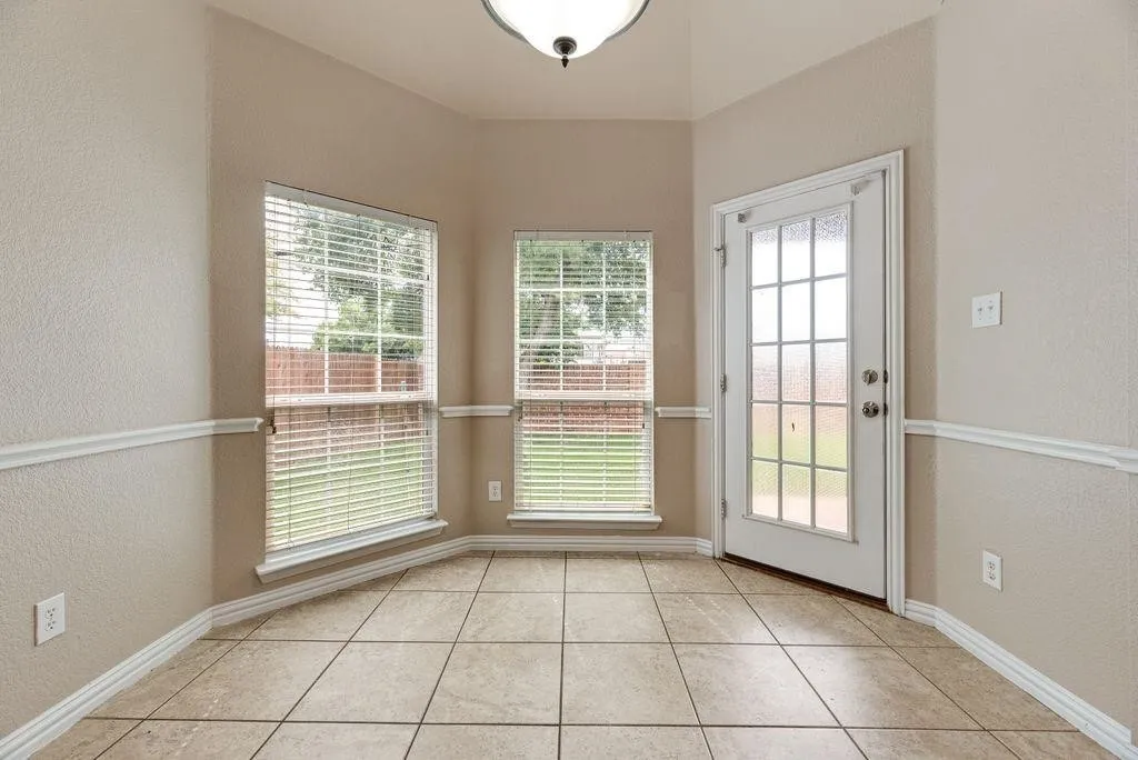 Single Family Residence For Sale in Denton County , 1404 Ashby Drive, Lewisville, Texas 75067, 5 Bedroom, 3 Bathroom, 2 Garage spaces, 2,556 Sqft, built in 2013, mls#21413356, Real Estate Agent in Lewisville, Homes For Sale in Denton county, Homes For Sale in Lewisville, Realtor in Lewisville Texas, Real Estate Brokerage Independent Realty Texas, Luminita Cordes Realtor